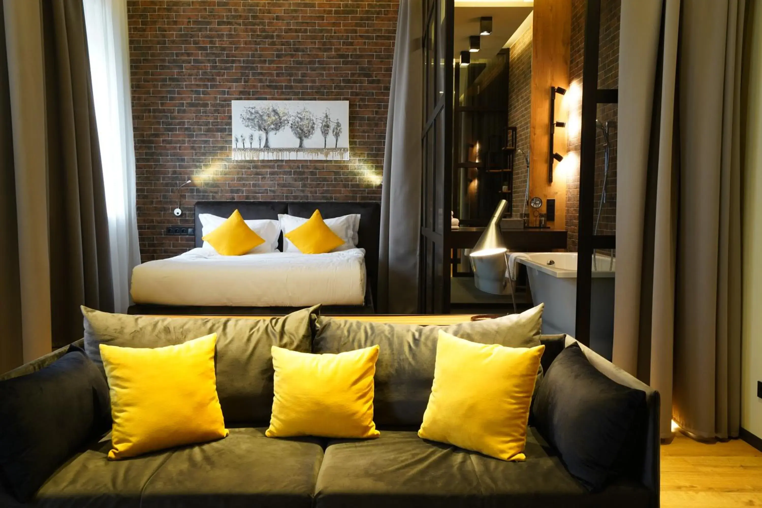 Suite in Number 21 by DBI Suite in Number 21 by DBI