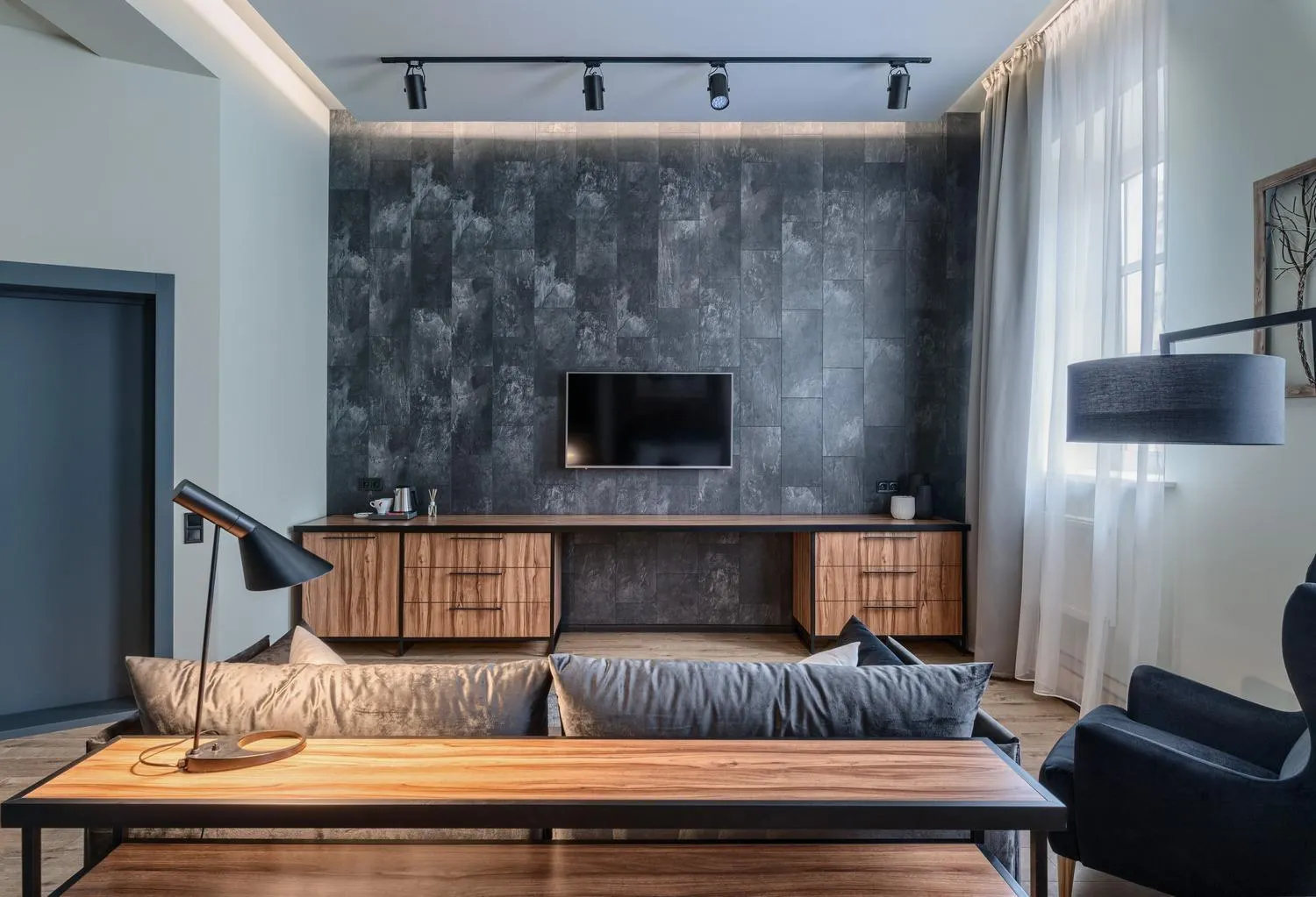 TV and multimedia in Number 21 by DBI