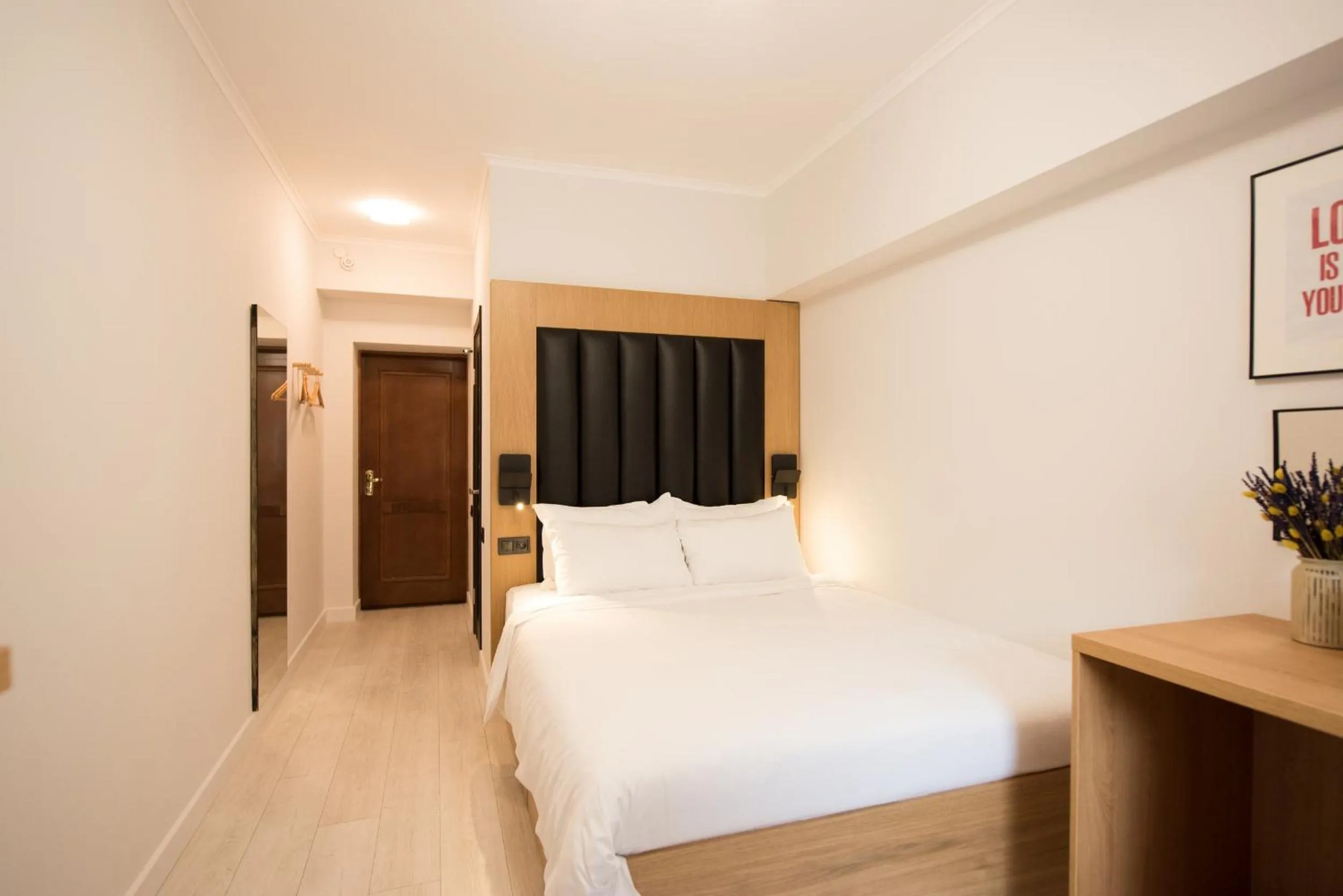 Bed in Number 21 by DBI