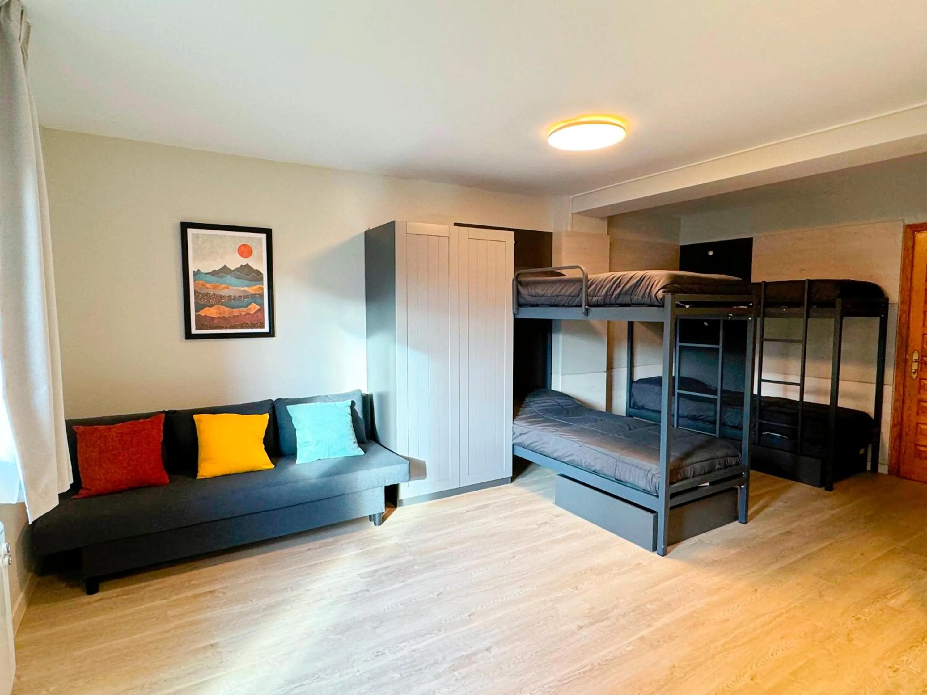 Living room, Bed in Apartamentos Midi 3000