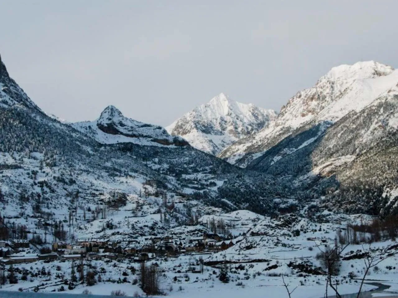 Other in Apartamentos Midi 3000