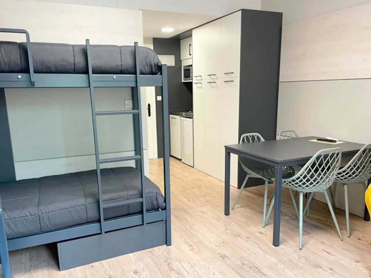 Bed in Apartamentos Midi 3000