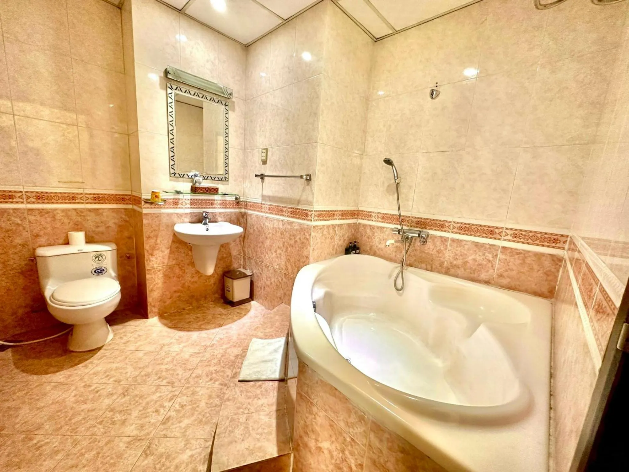 Anh Duy Hotel - Nguyễn Công Trứ The Bitexco Neighbour