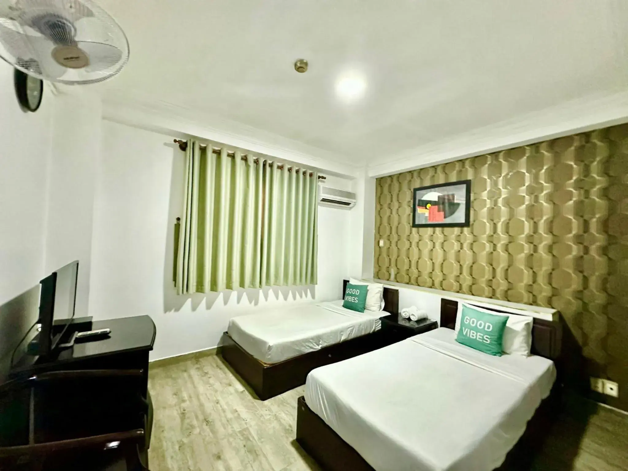 Deluxe Twin Room with Window in Anh Duy Hotel - Nguyễn Công Trứ The Bitexco Neighbour Deluxe Twin Room with Window in Anh Duy Hotel - Nguyễn Công Trứ The Bitexco Neighbour