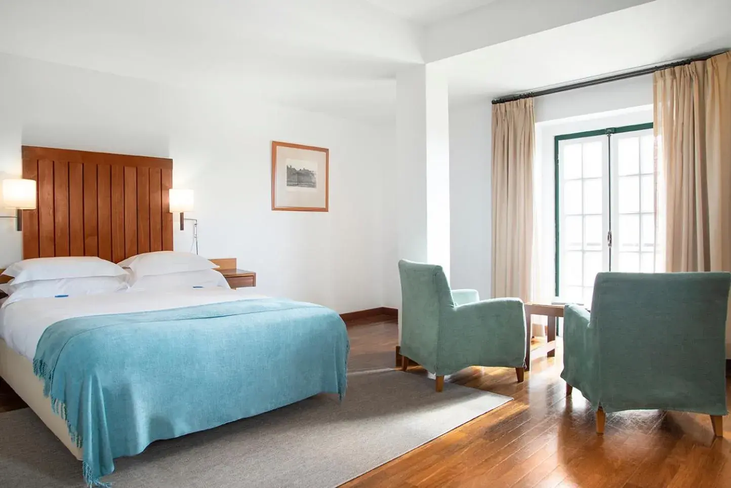 Bed in Pousada Castelo de Alcacer do Sal Bed in Pousada Castelo de Alcacer do Sal