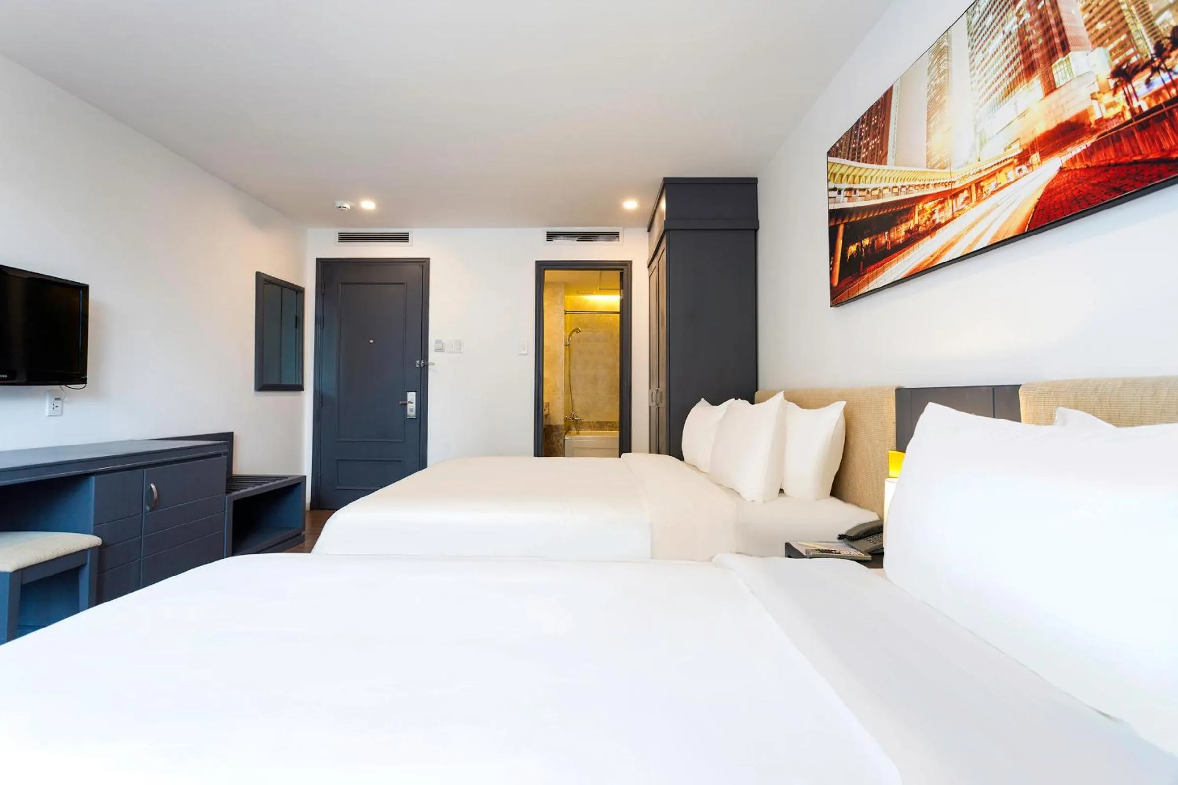 Photo of the whole room, Bed in Calista Sai Gon Hotel