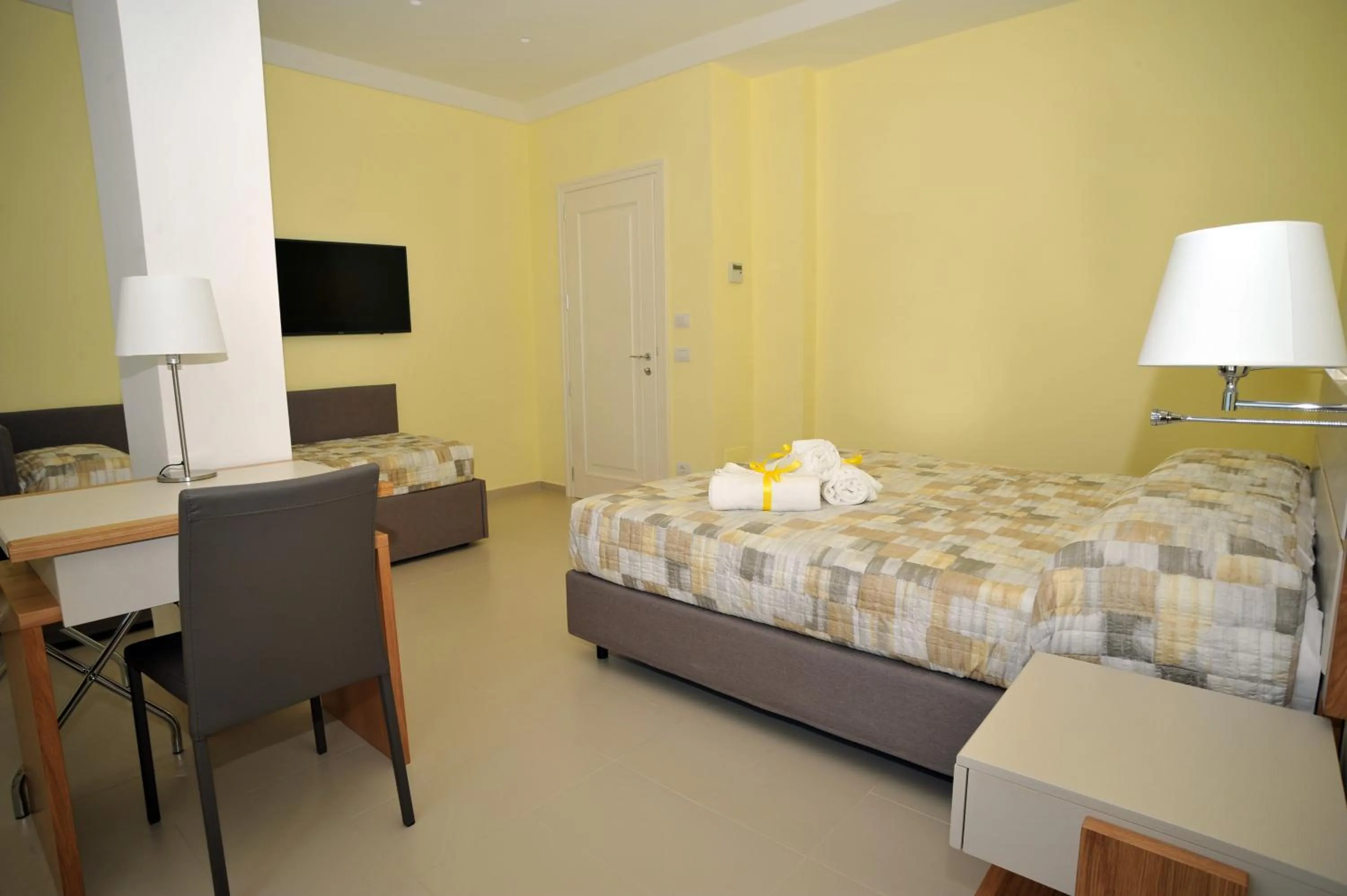 Photo of the whole room, Bed in Villa Paradise Resort