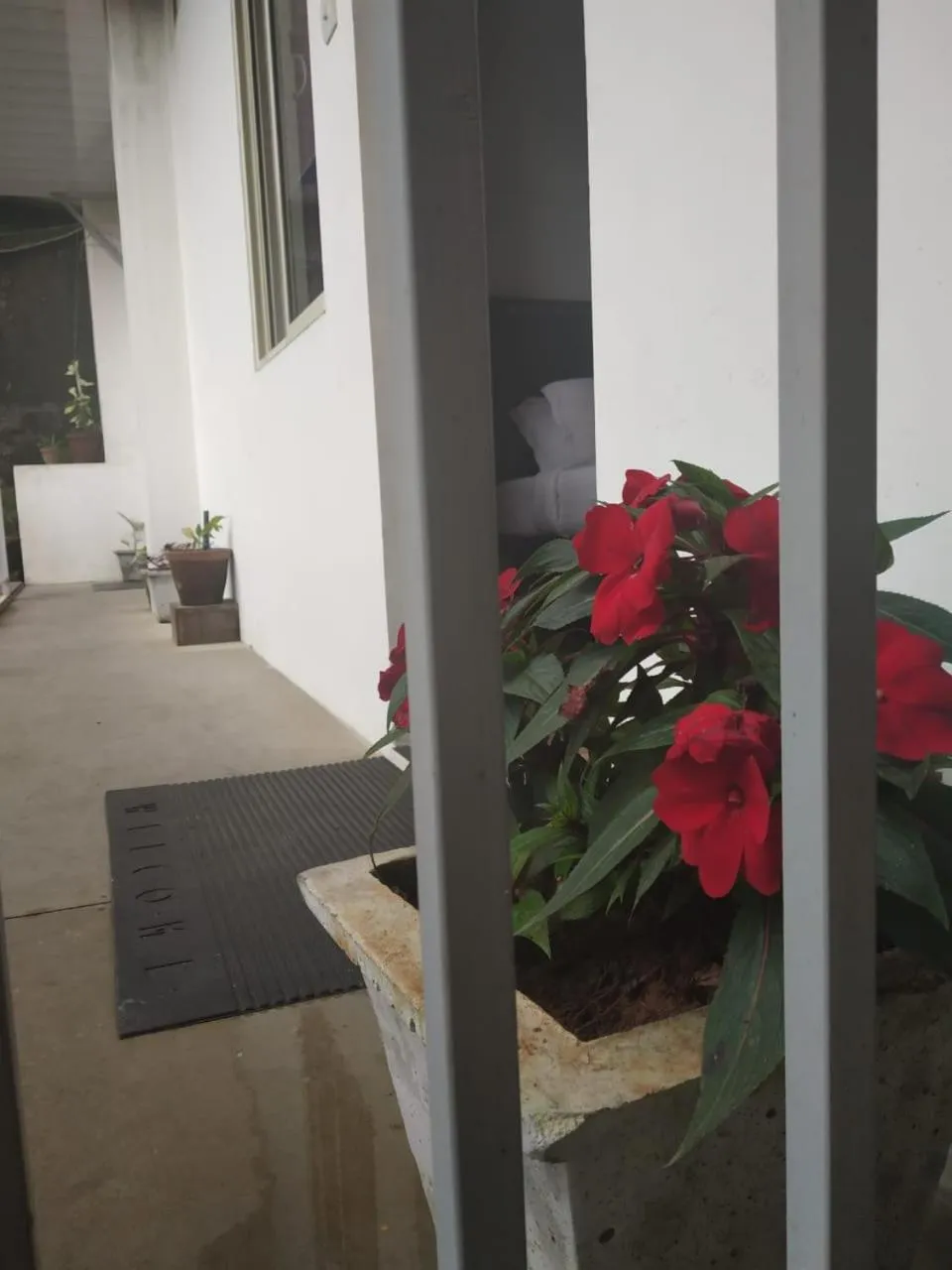 Facade/entrance in Landy Queen