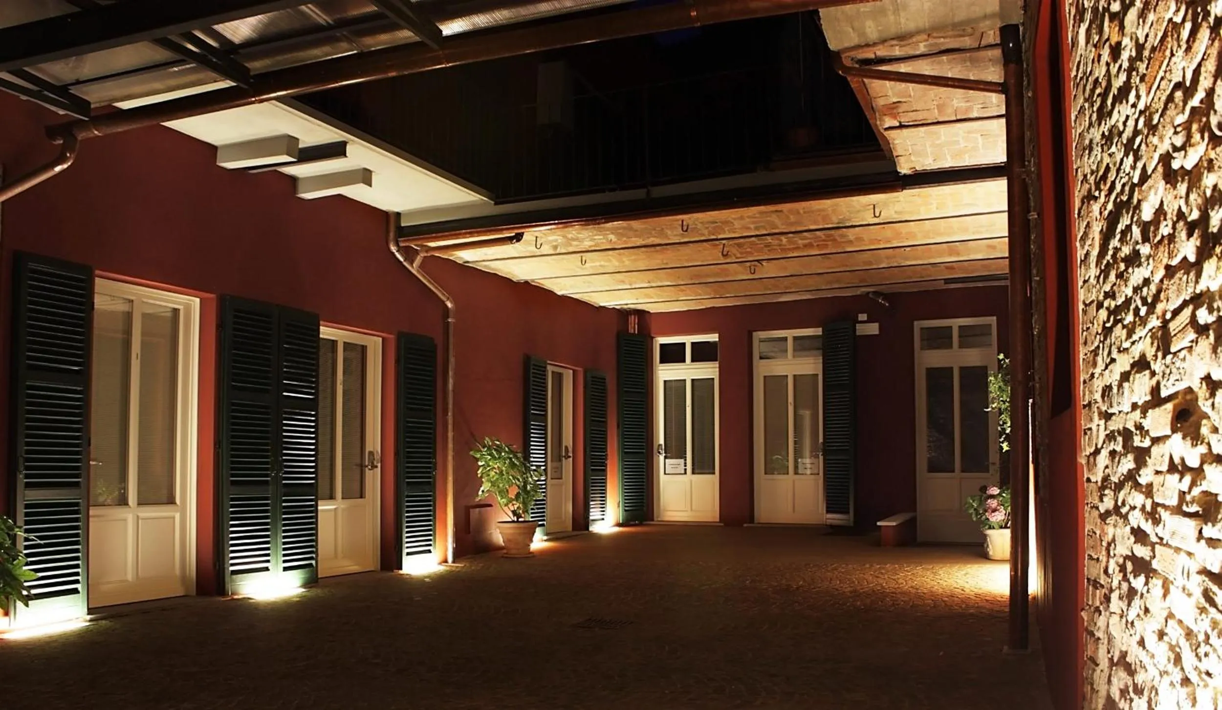 Inner courtyard view in Camere Centro Storico