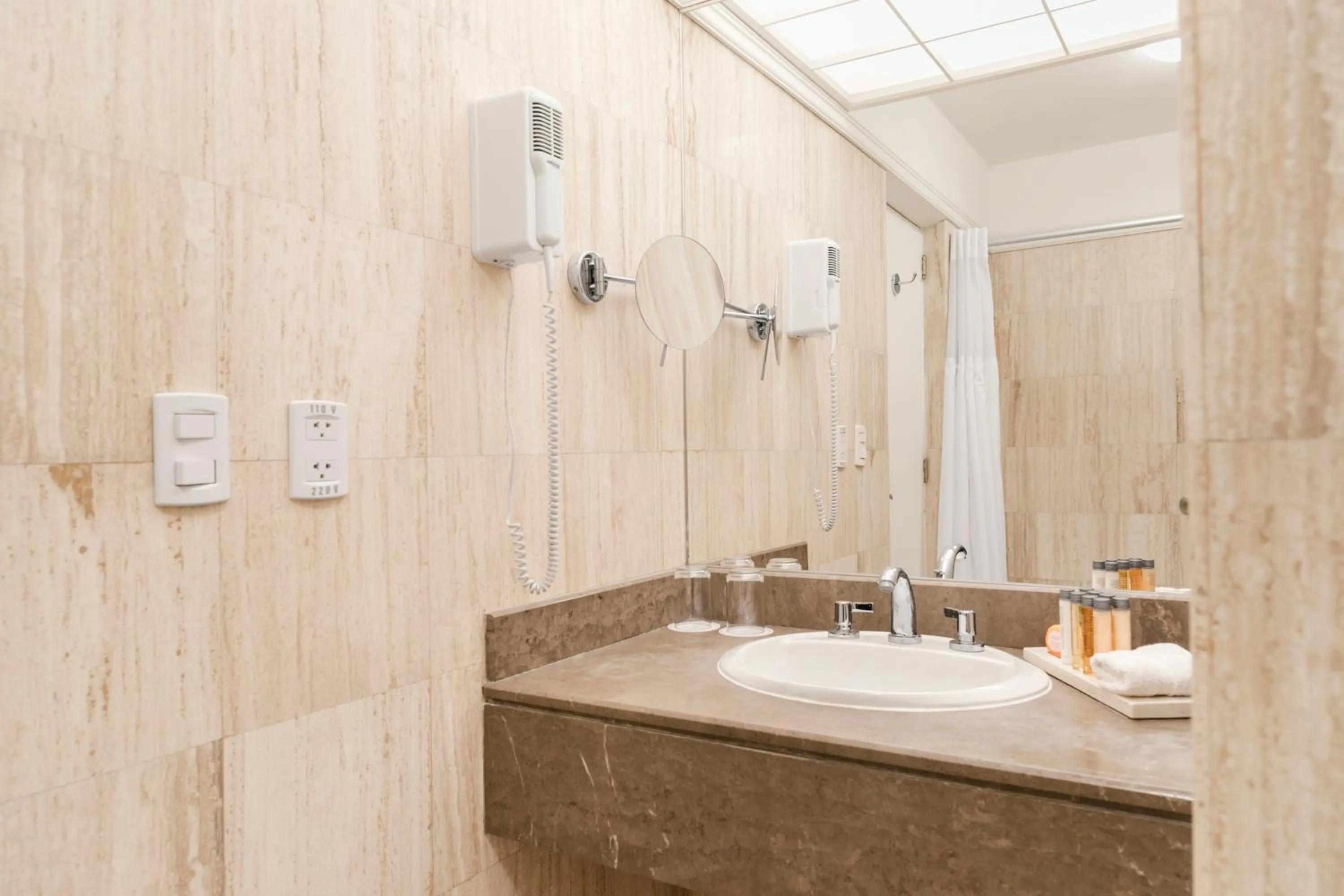 Bathroom in Wyndham Costa del Sol Trujillo