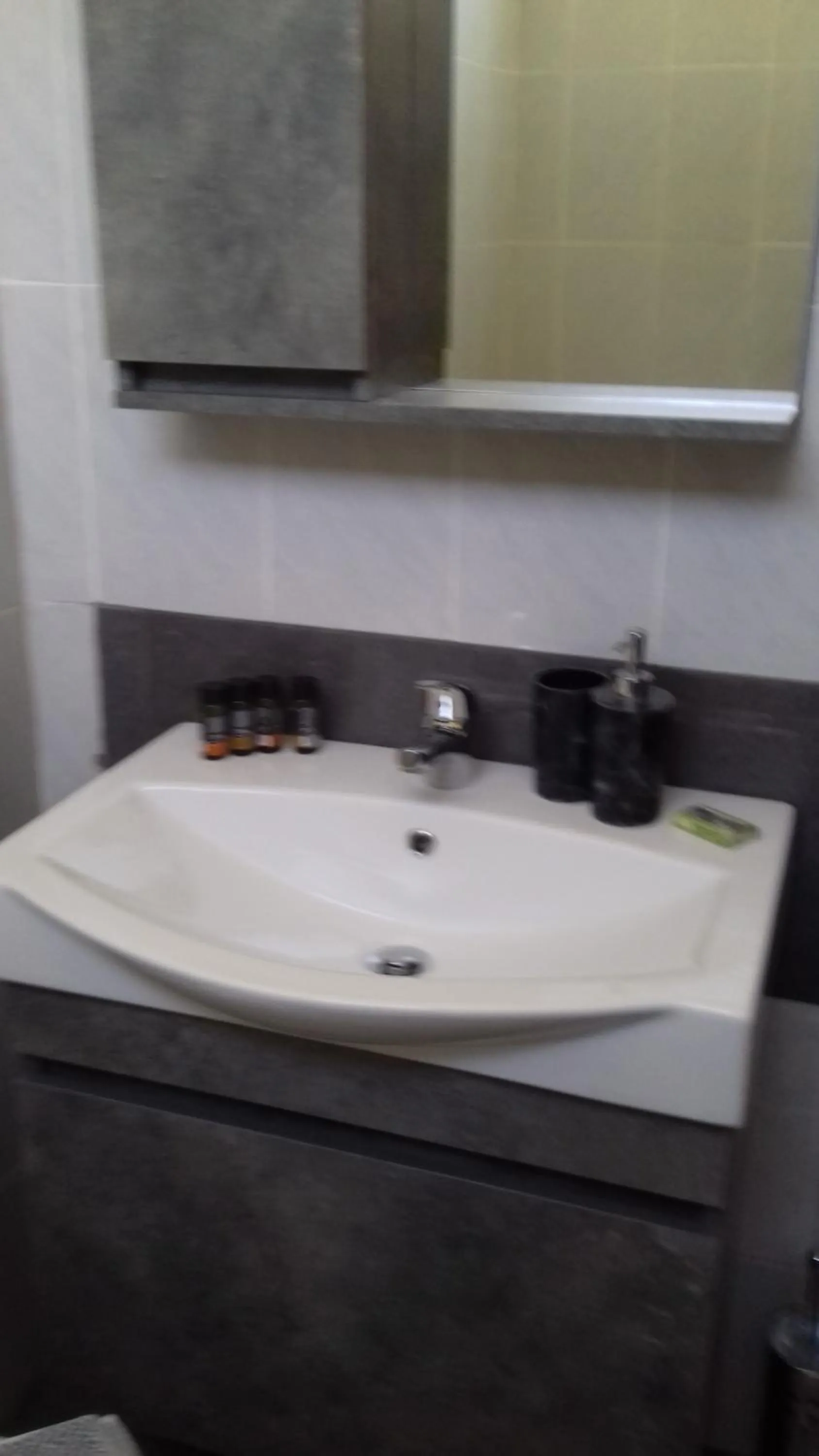 Bathroom in Parthenon Hotel