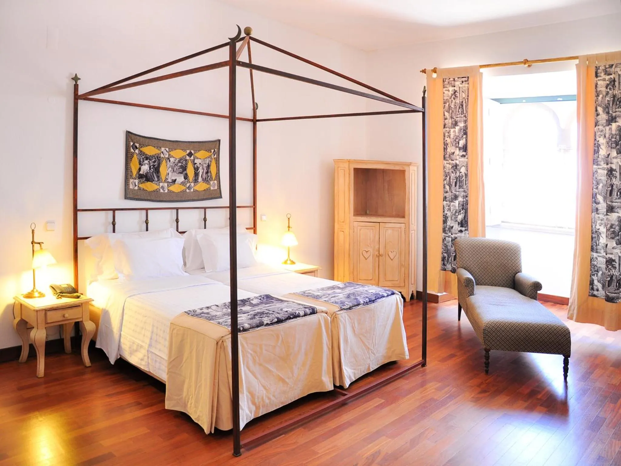 Bedroom, Bed in Pousada Castelo de Alvito