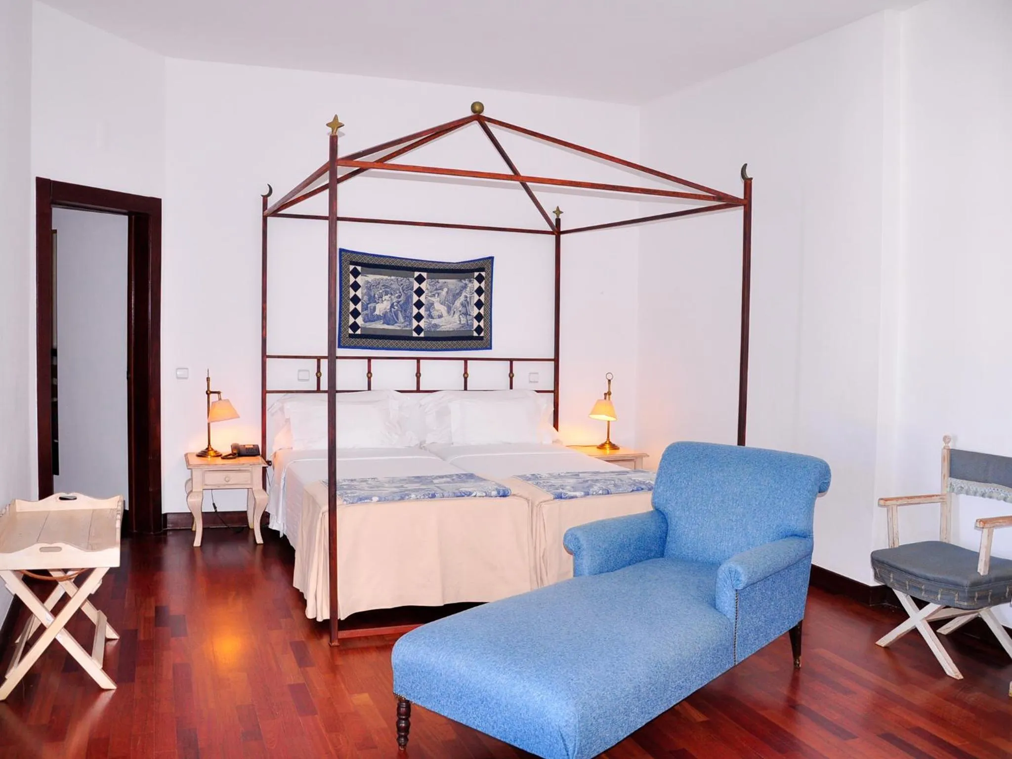 Street view, Bed in Pousada Castelo de Alvito