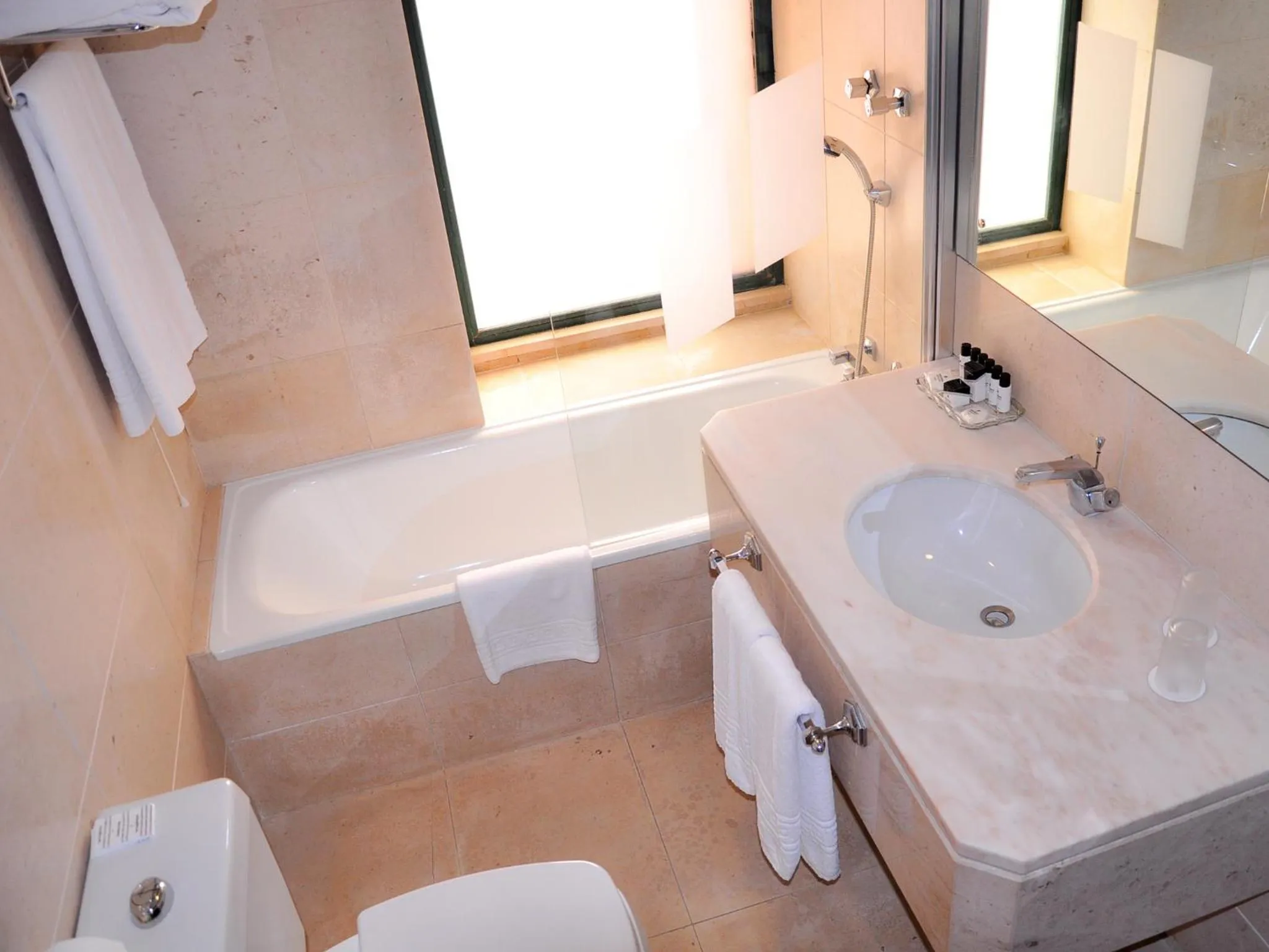 Bathroom in Pousada Castelo de Alvito