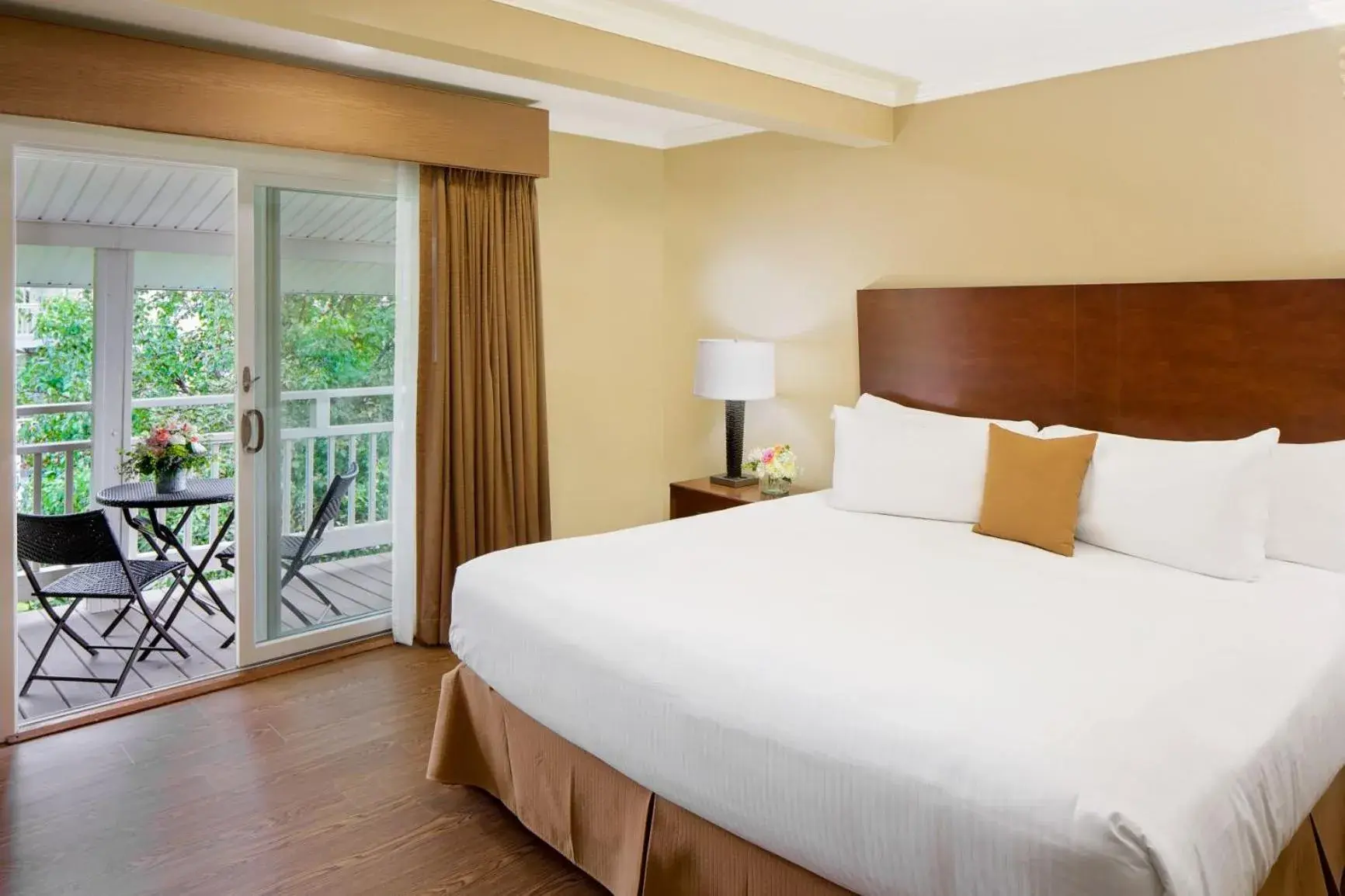 King Suite in Best Western Bennington King Suite in Best Western Bennington