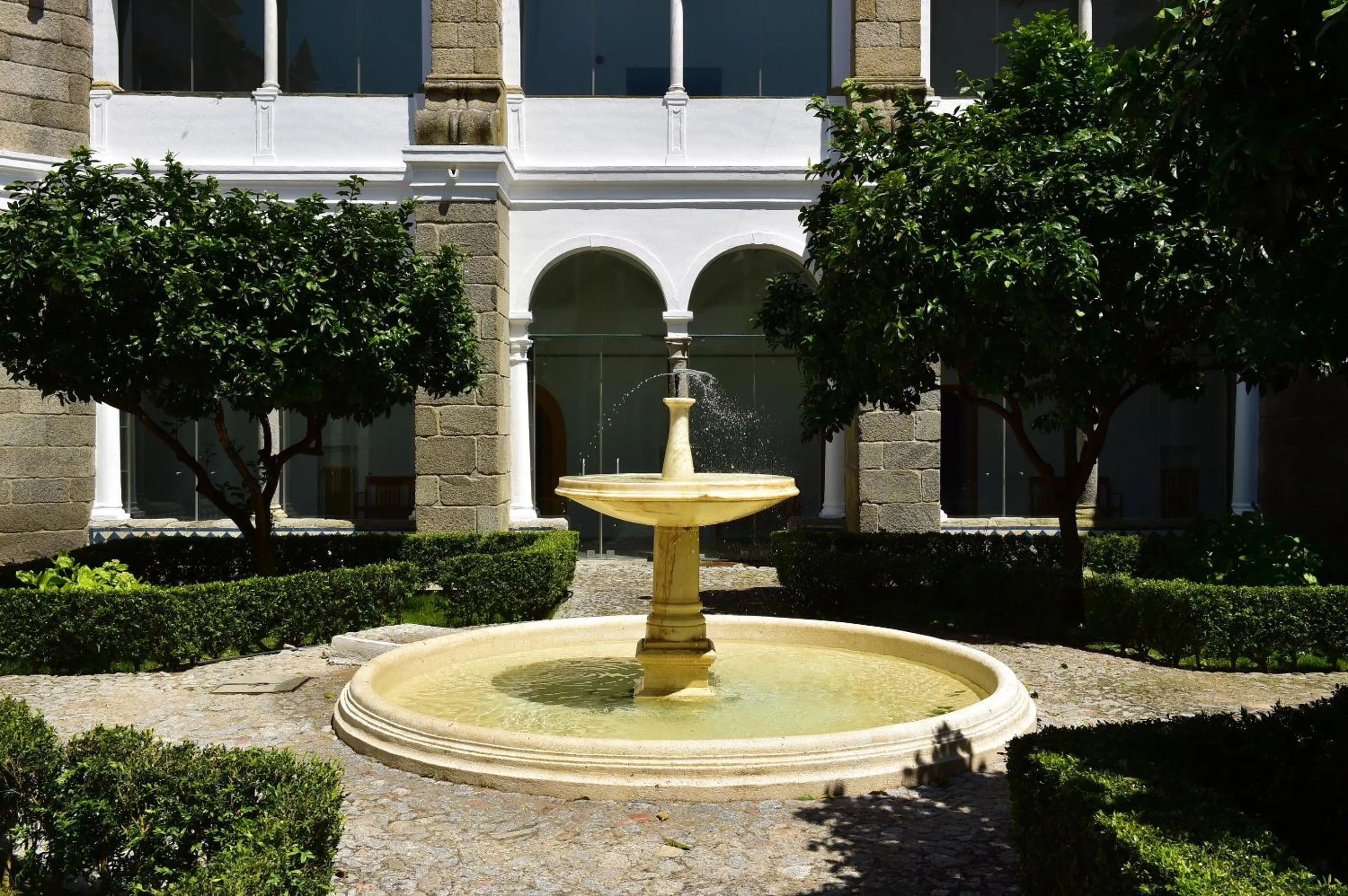 Garden in Pousada Convento de Arraiolos