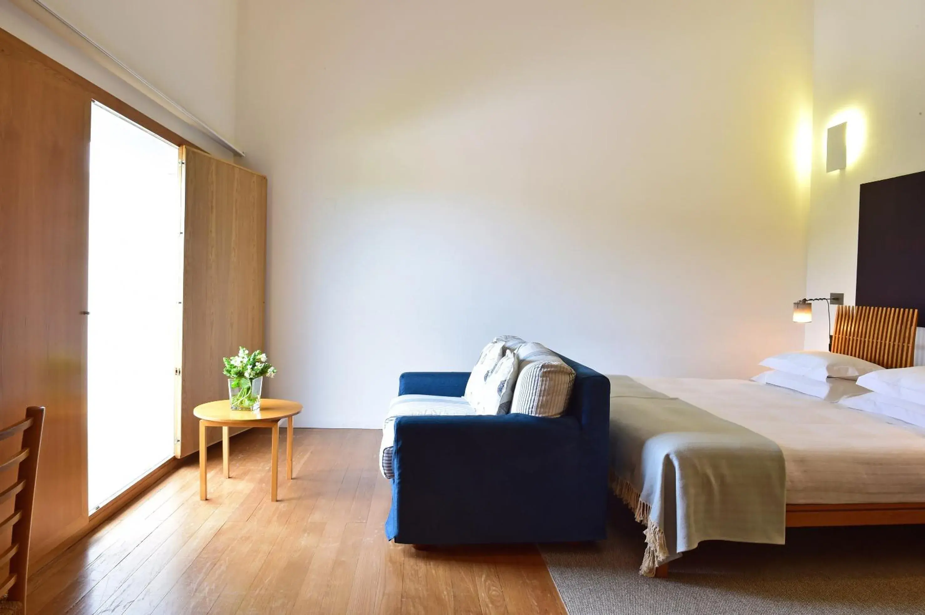 Decorative detail, Bed in Pousada Convento de Arraiolos Decorative detail, Bed in Pousada Convento de Arraiolos