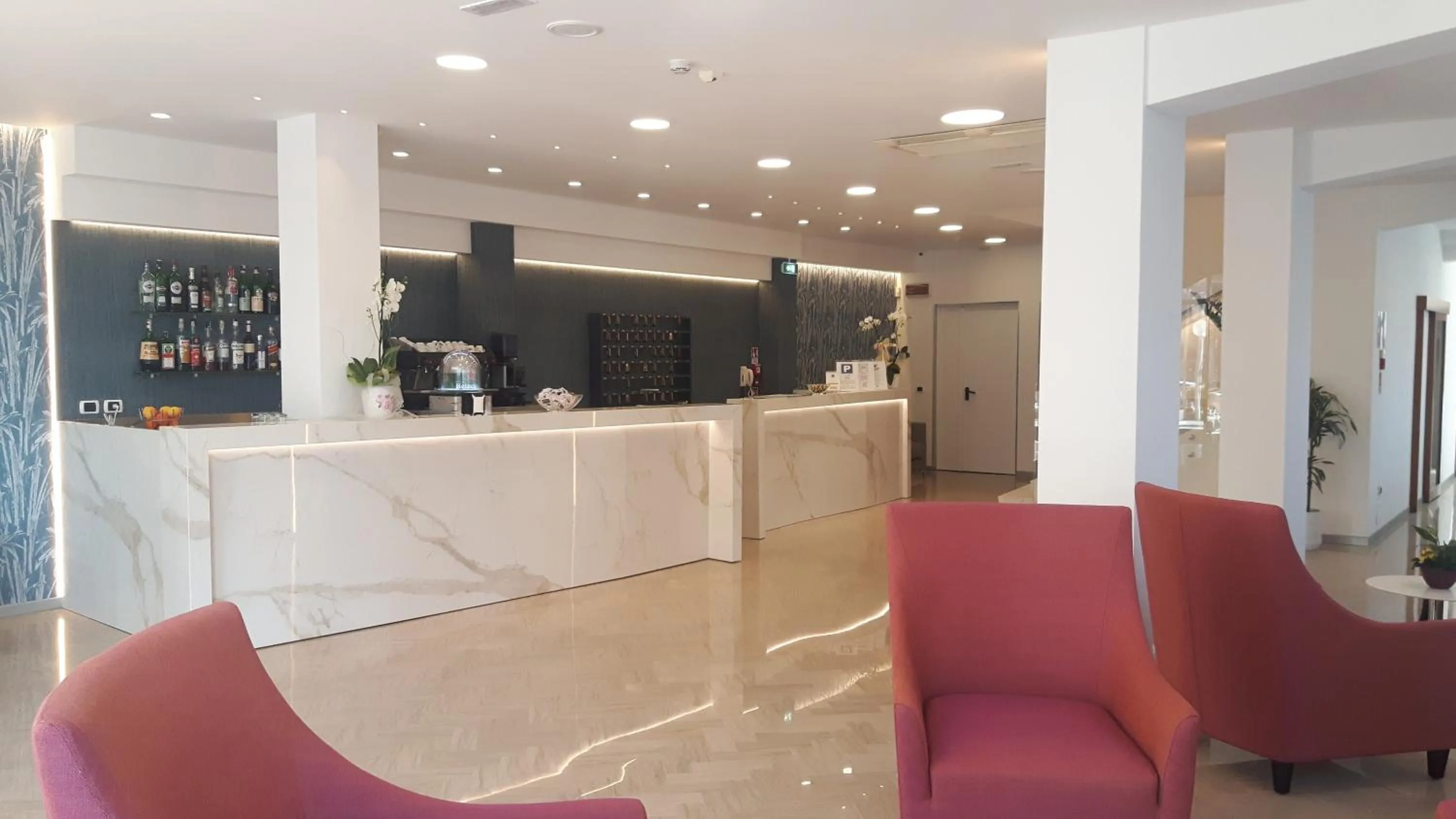 Communal lounge/ TV room in Hotel Grifone