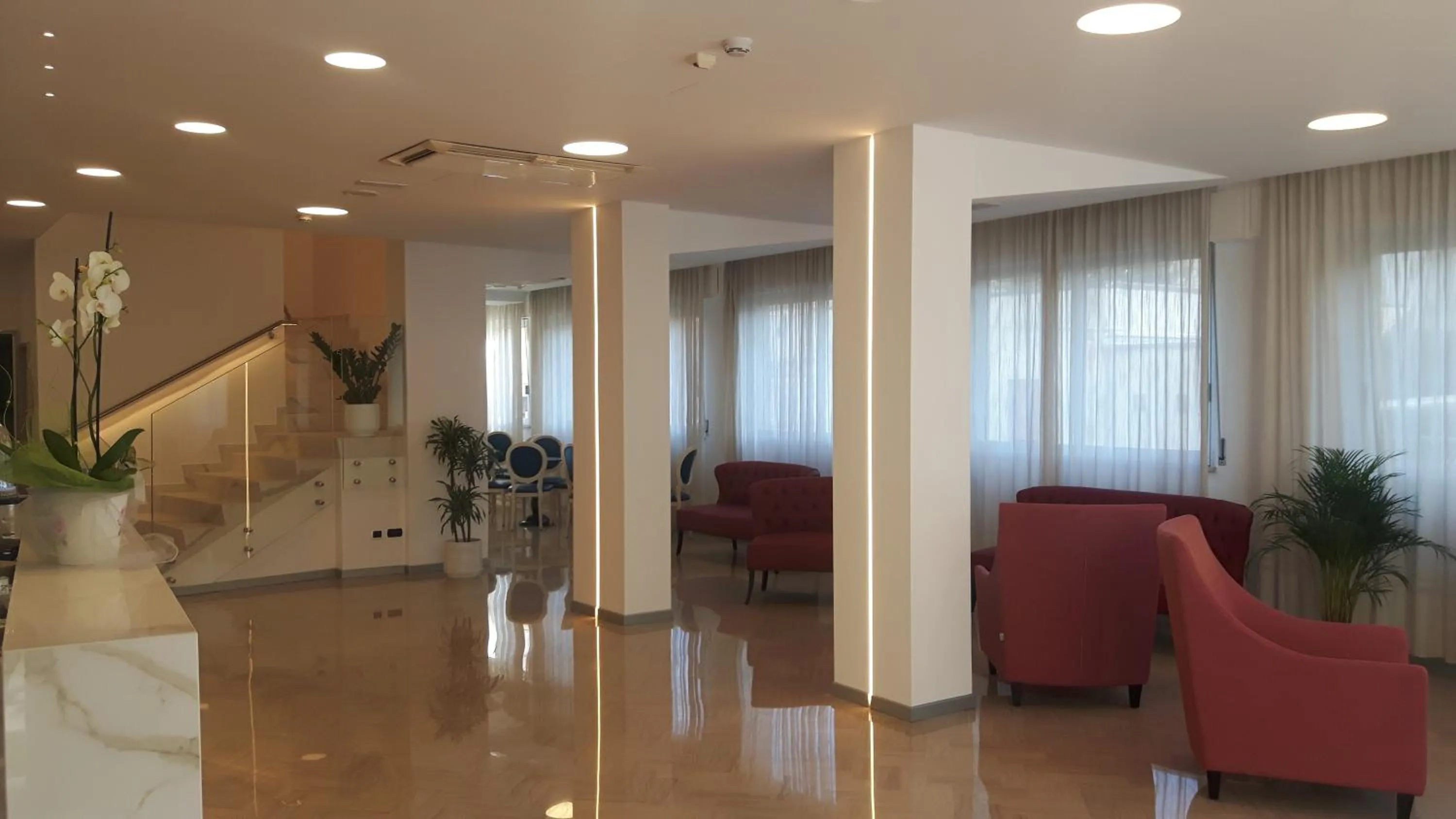 Communal lounge/ TV room in Hotel Grifone