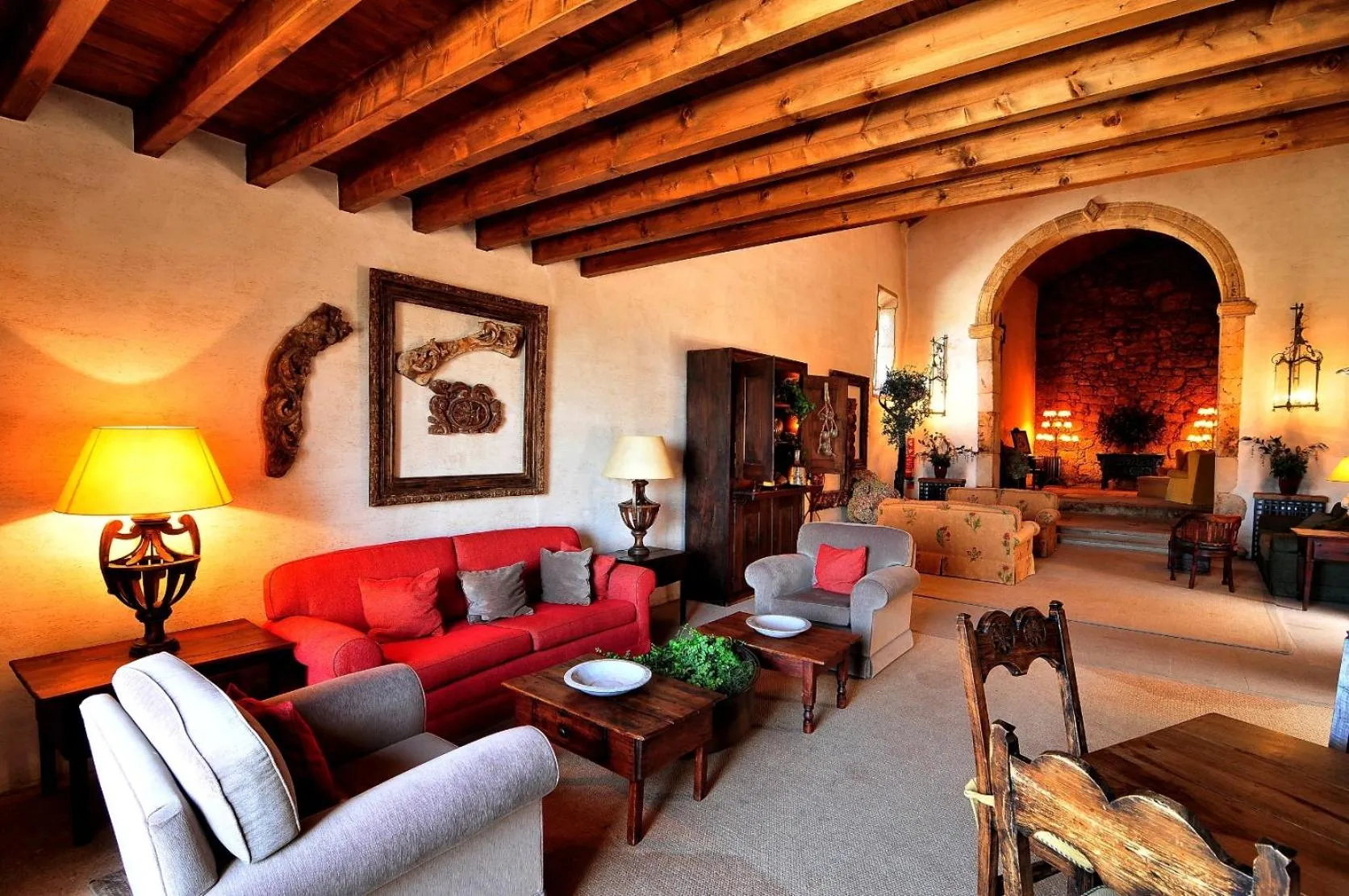 Communal lounge/ TV room in Pousada Convento de Belmonte