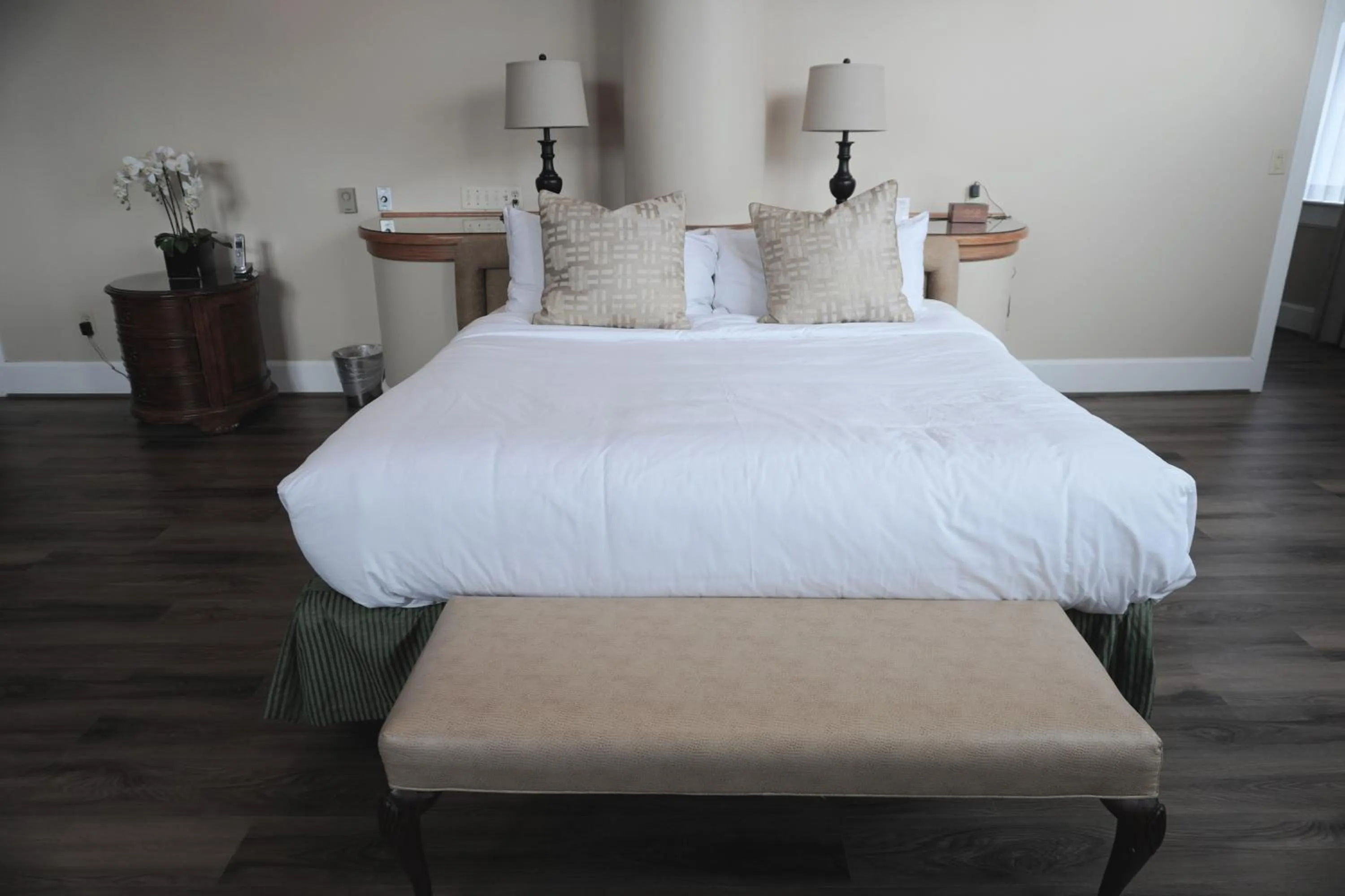 Bed in Haywood Park Hotel, an Ascend Collection Hotel