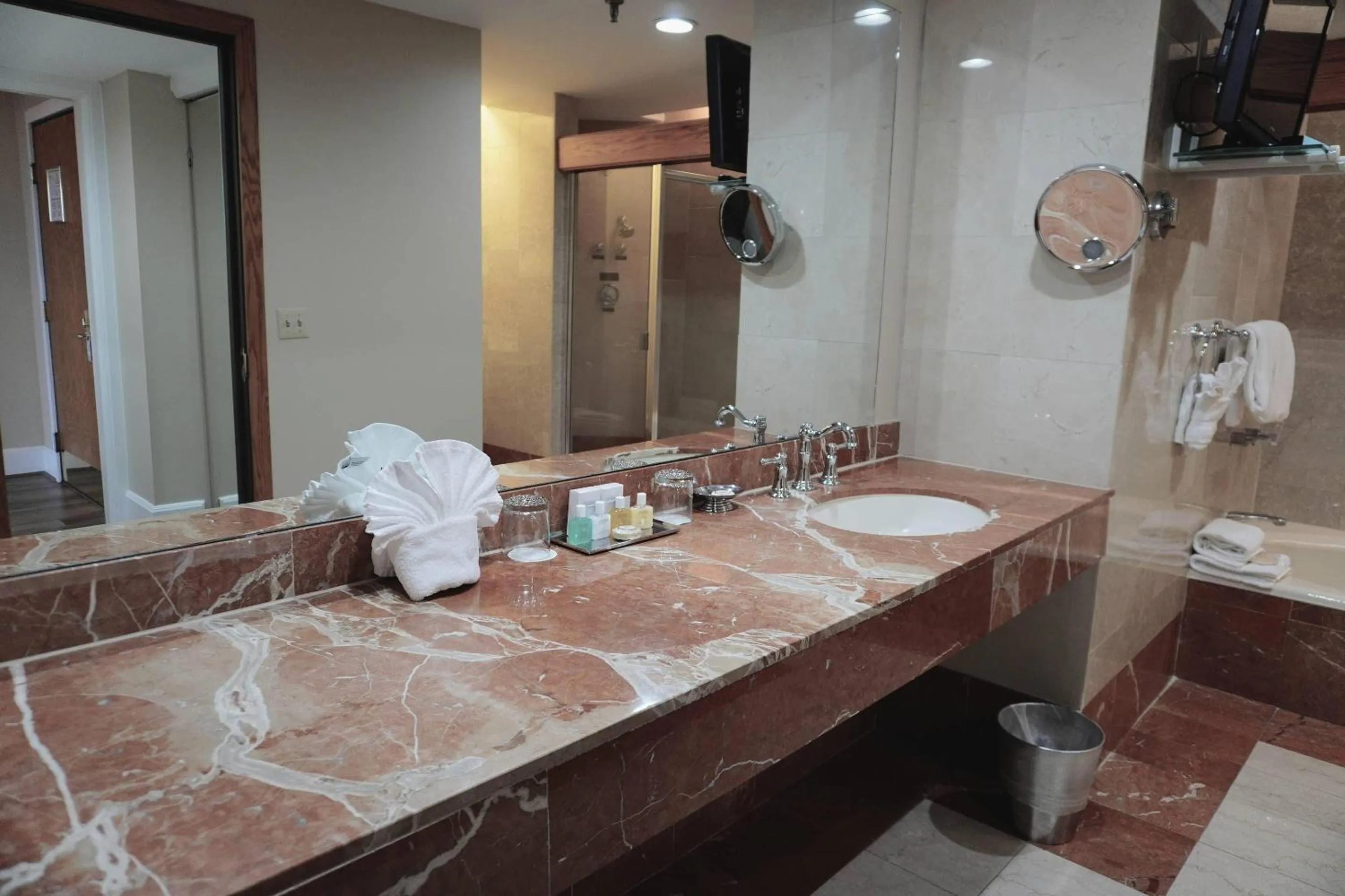 Bedroom in Haywood Park Hotel, an Ascend Collection Hotel