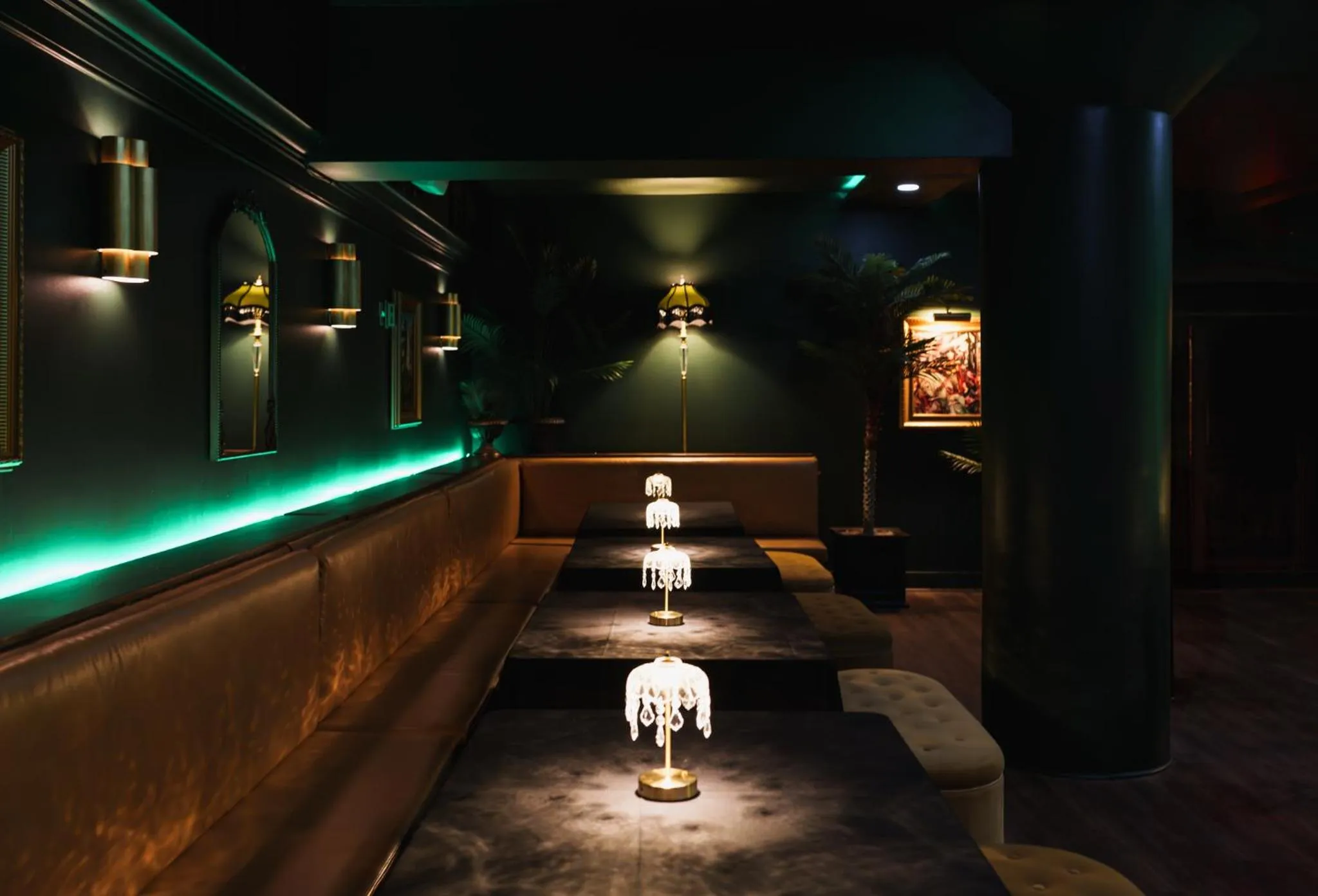 Lounge or bar in Haywood Park Hotel, an Ascend Collection Hotel