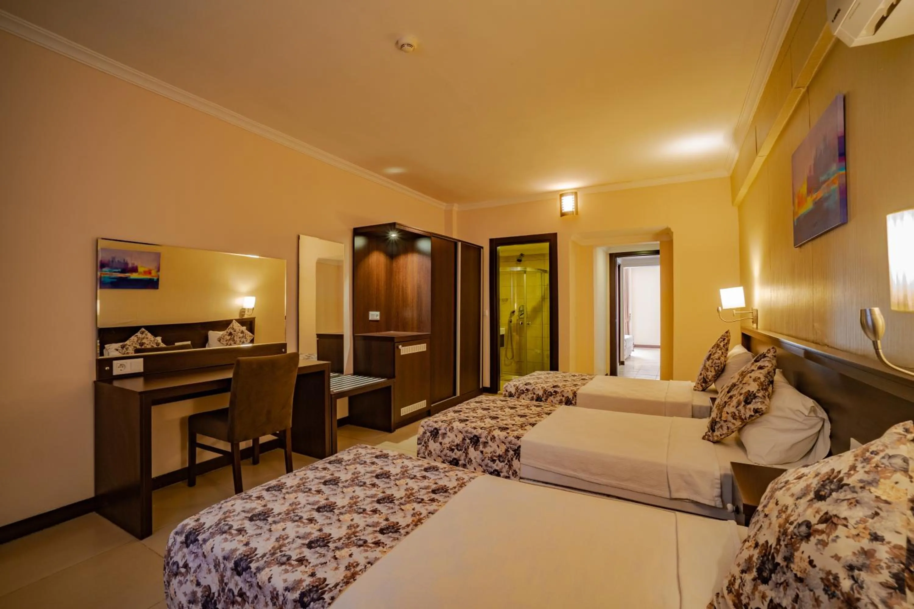 Sunshine Holiday Resort
