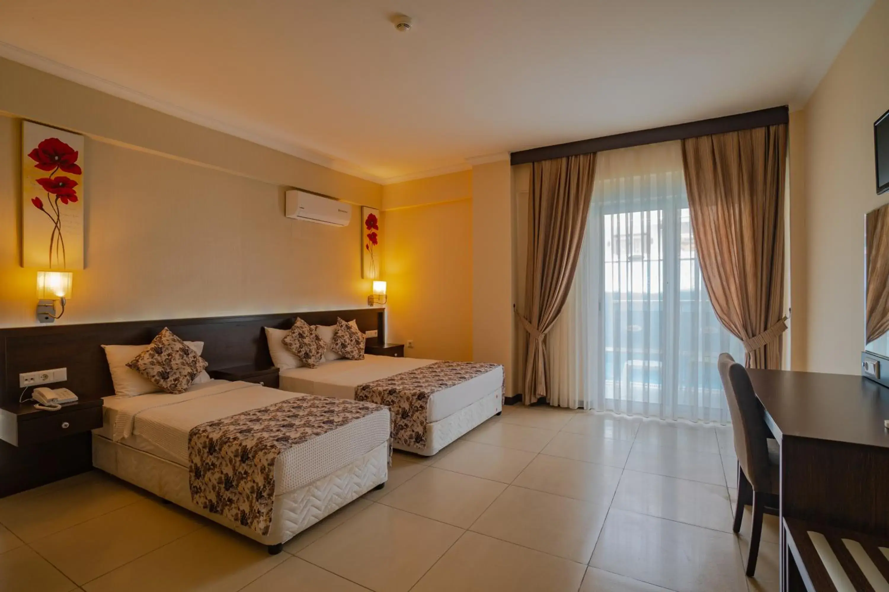 Double Room - single occupancy in Sunshine Holiday Resort Double Room - single occupancy in Sunshine Holiday Resort