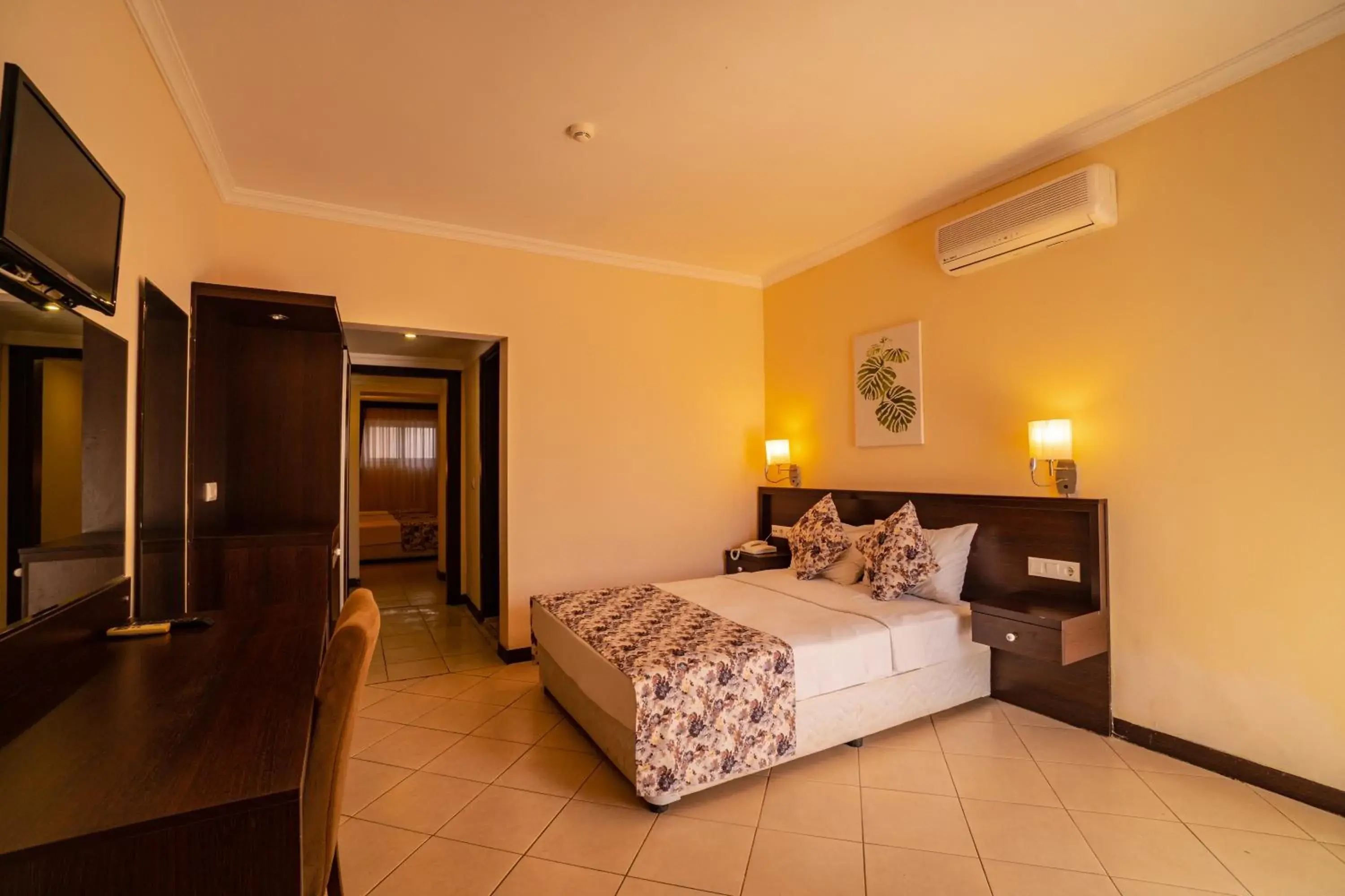 Suite with Pool View in Sunshine Holiday Resort Suite with Pool View in Sunshine Holiday Resort