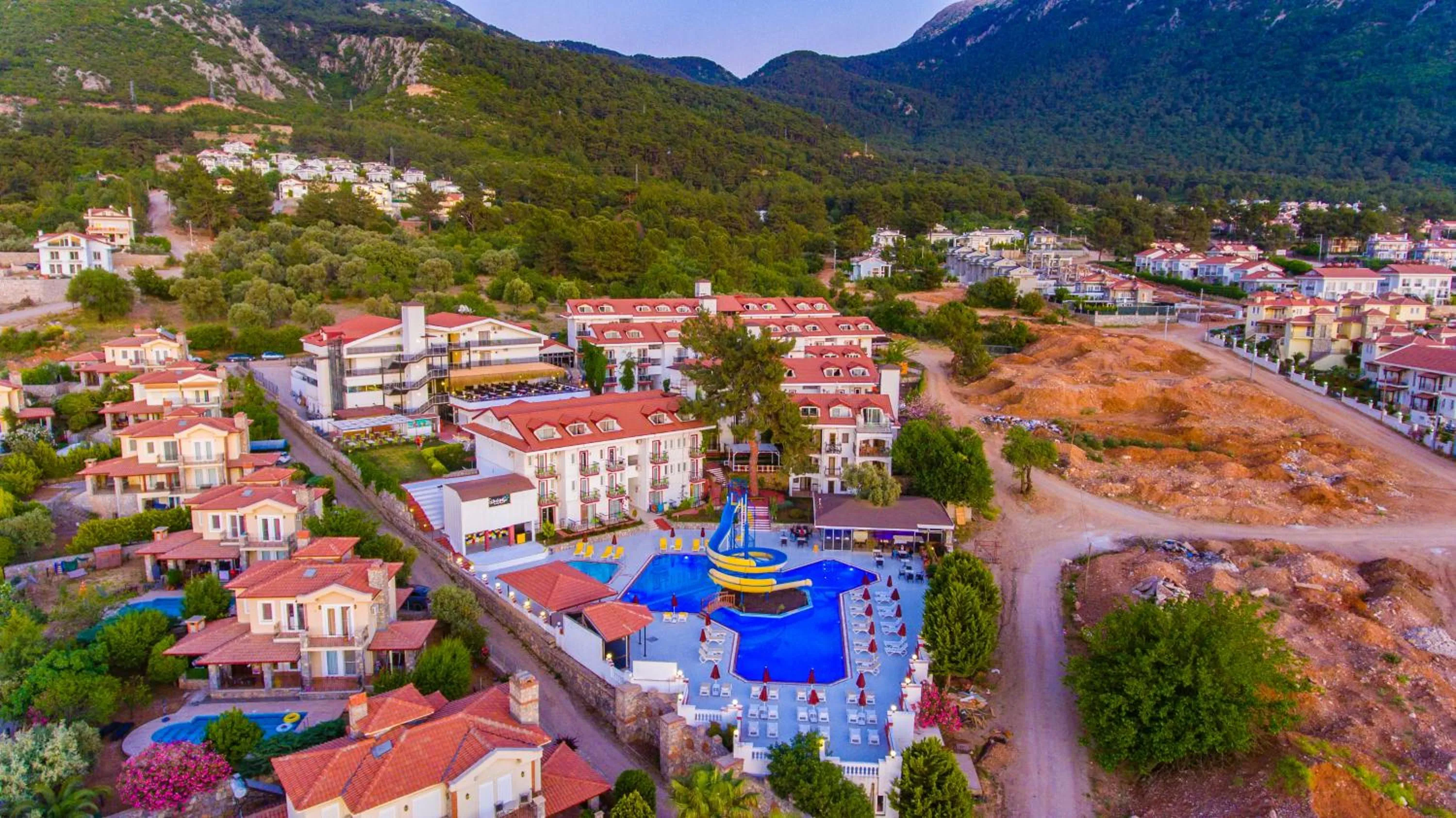Sunshine Holiday Resort