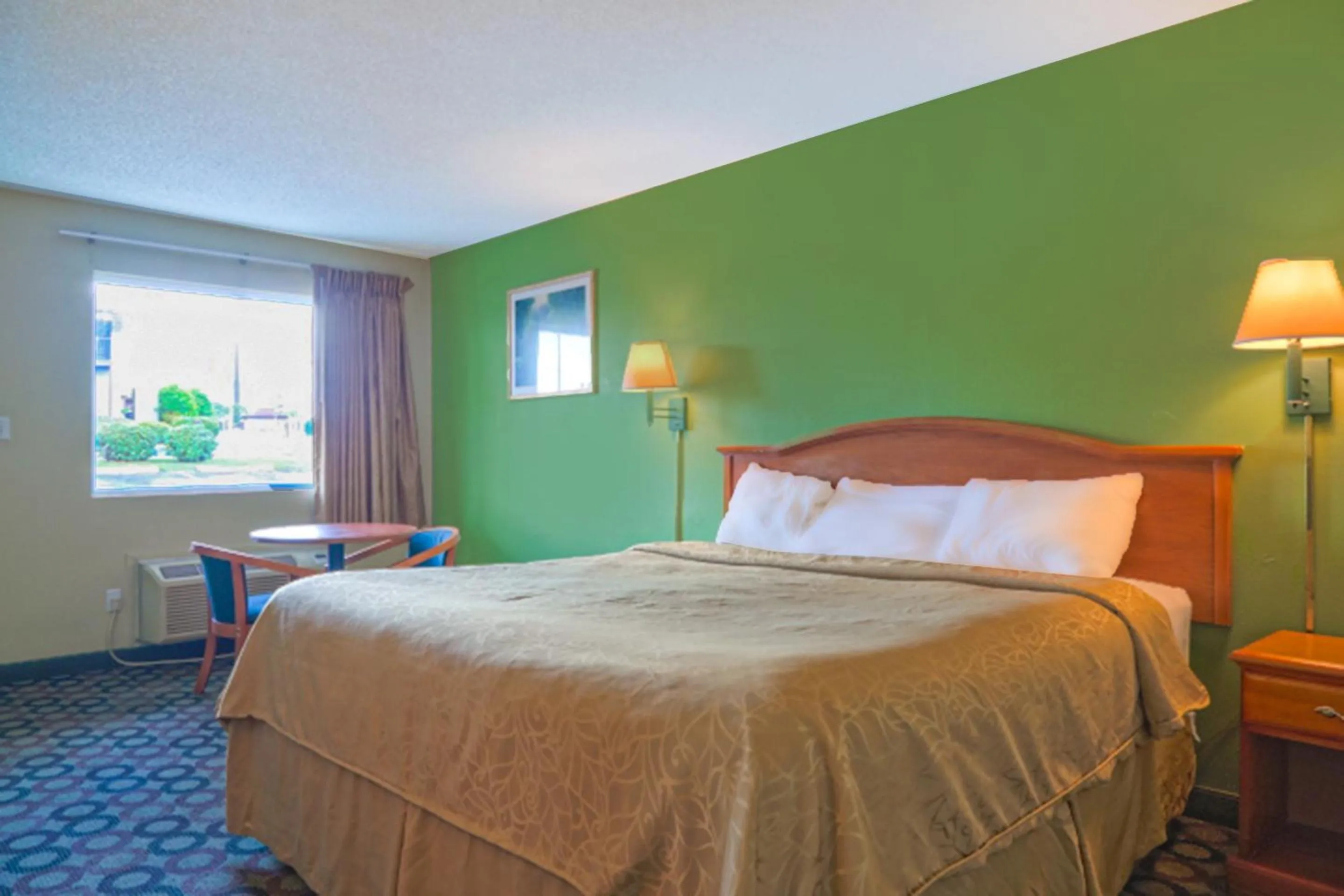 Bedroom, Bed in Economy Inn By OYO Ashburn