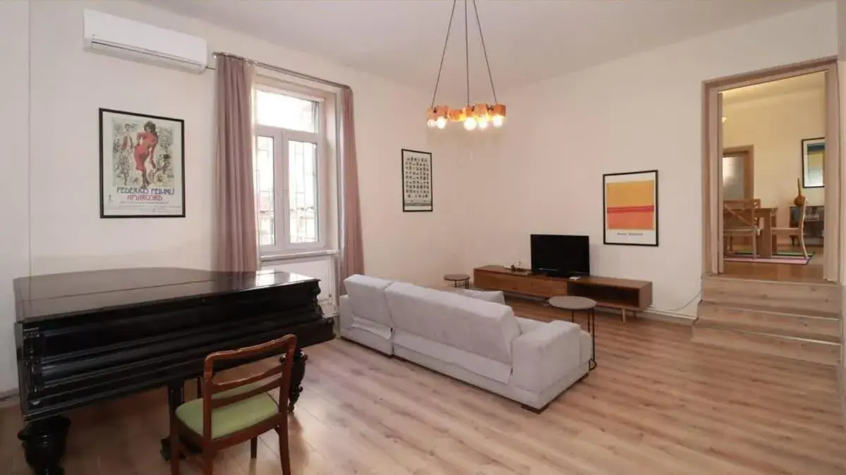 Wehost Apartment Near Fabrika Wehost Apartment Near Fabrika