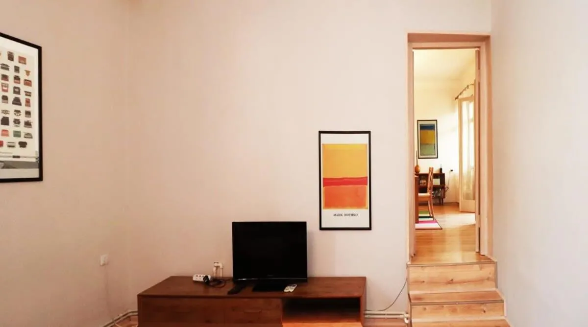 Wehost Apartment Near Fabrika