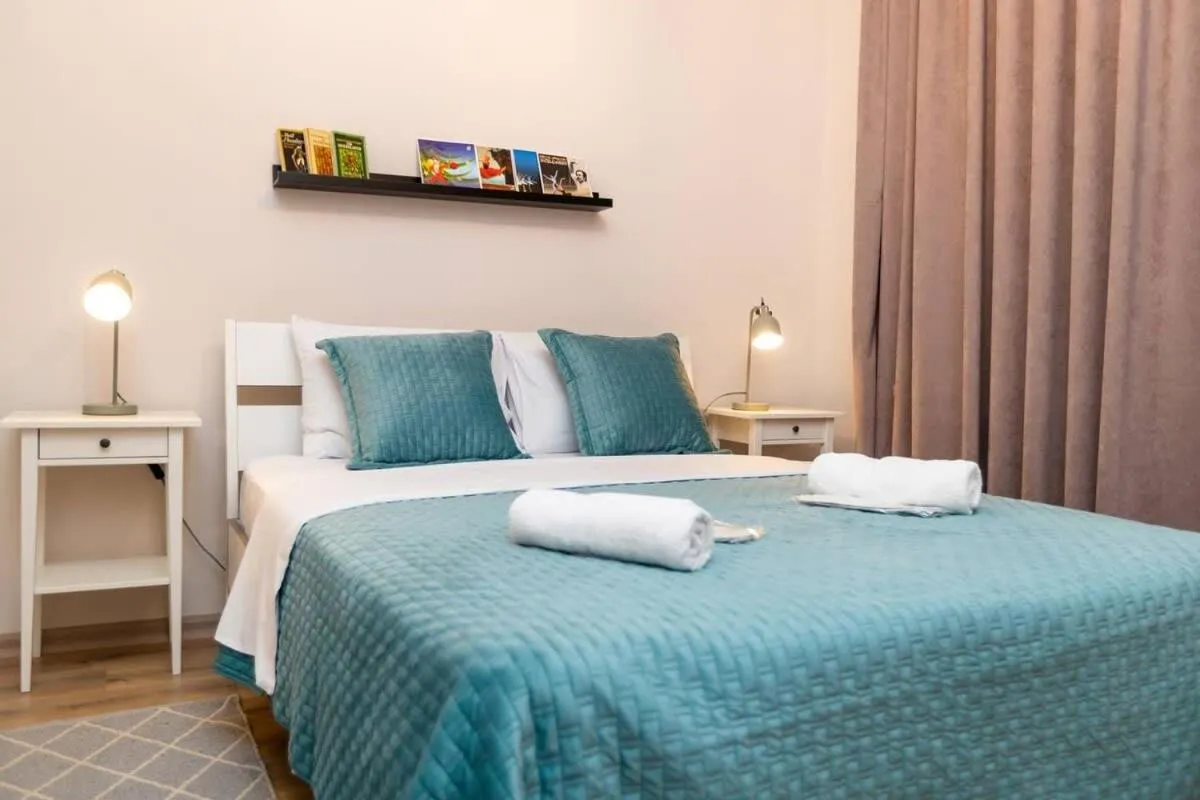 Bed in Wehost Apartment Near Fabrika