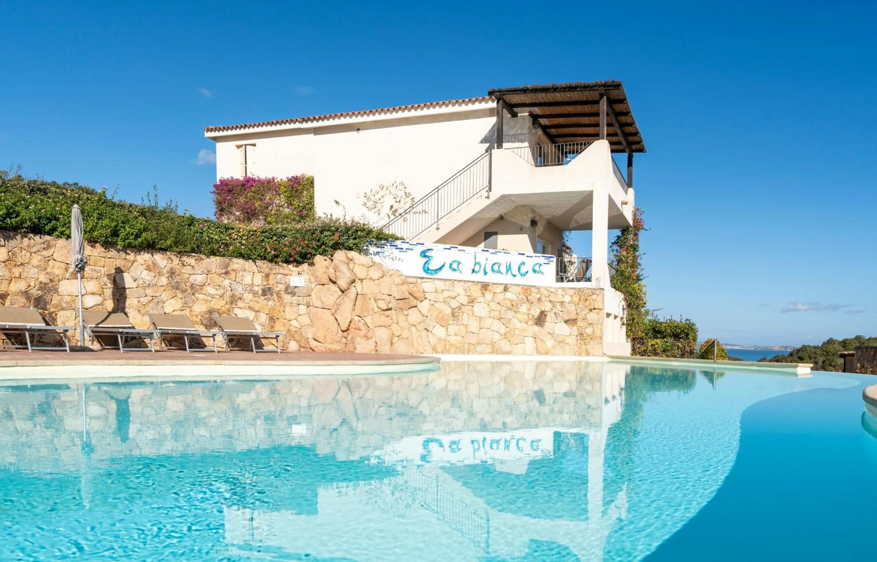 Swimming pool in Residence Ea Bianca