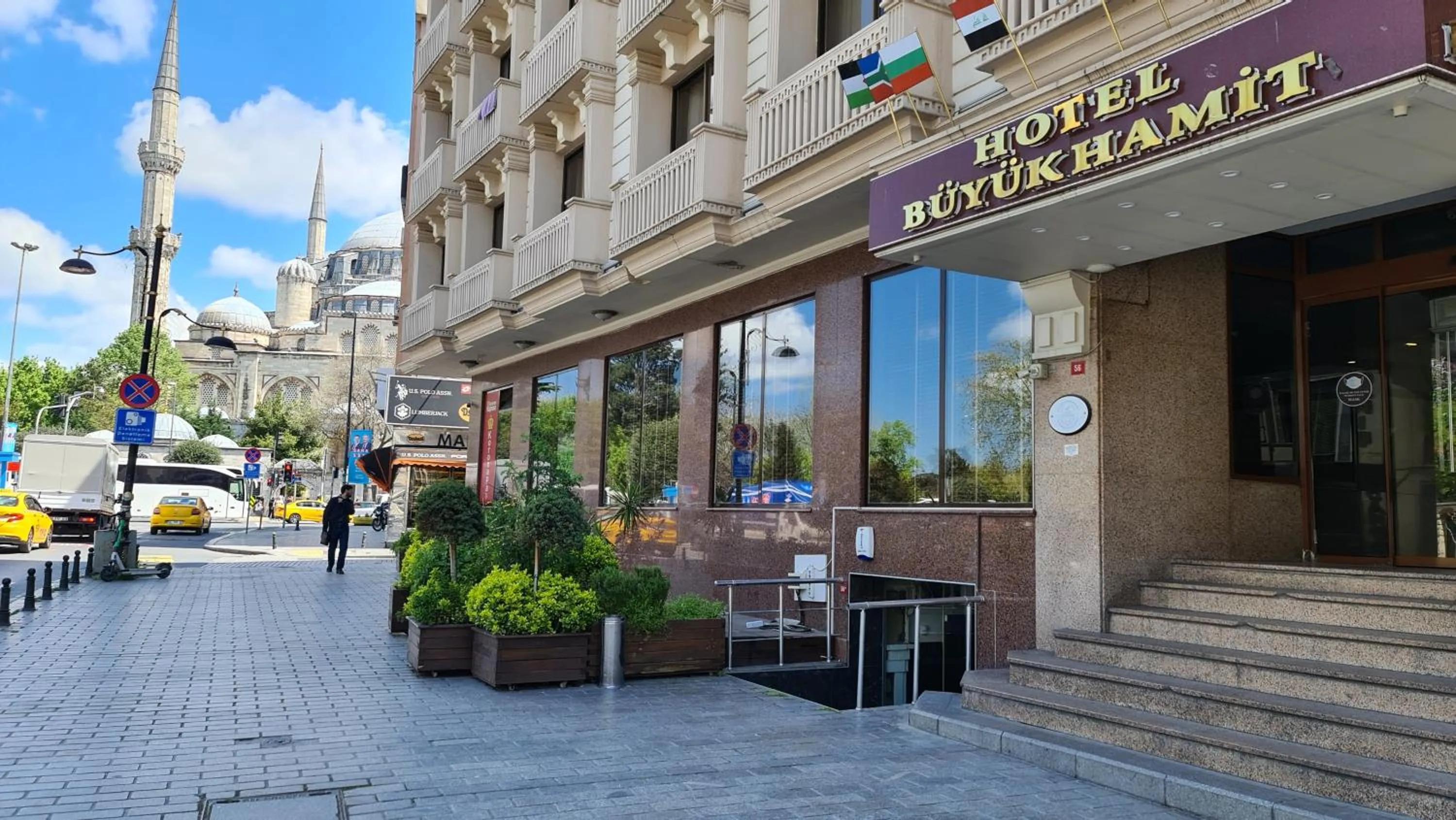 Property building in Hotel Buyuk Hamit