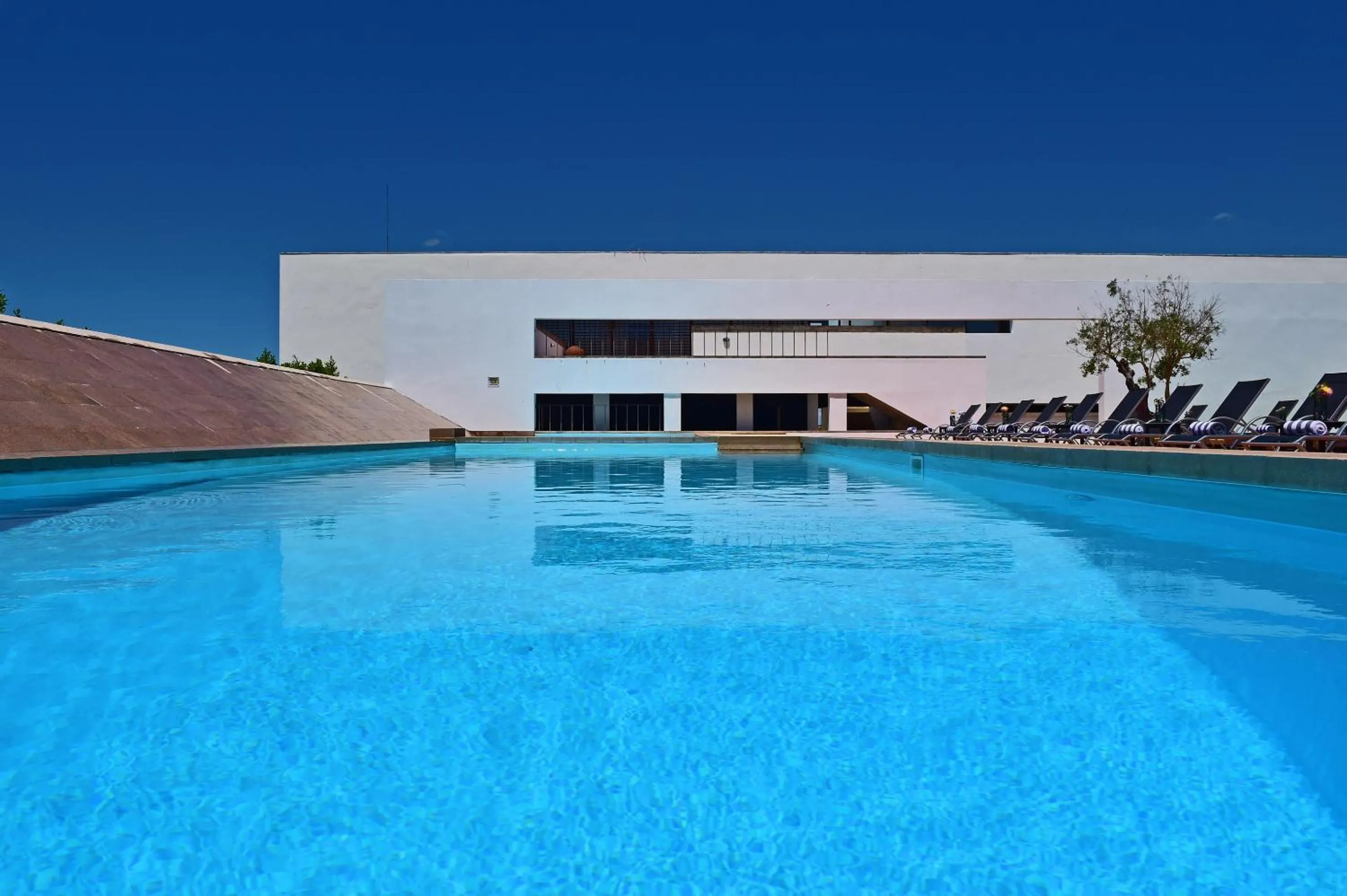 Swimming pool in Pousada Mosteiro do Crato