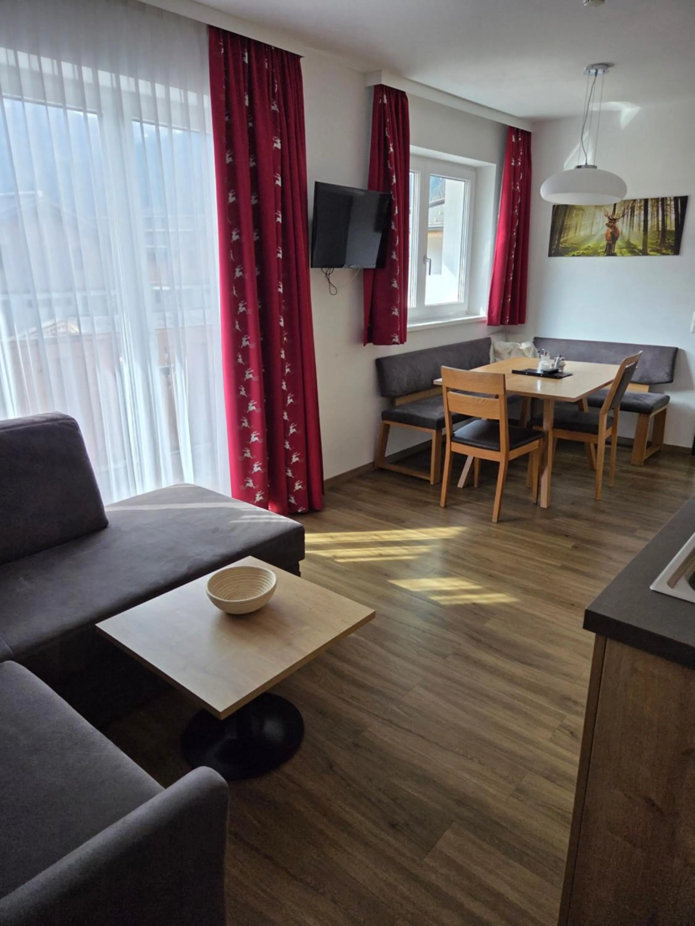Dining area in Sieglhub Chalets - Appartements - Hotel