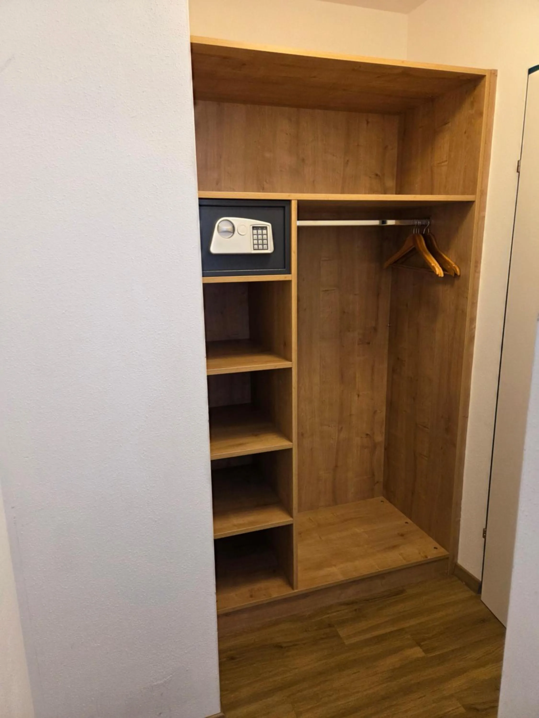 wardrobe in Sieglhub Chalets - Appartements - Hotel