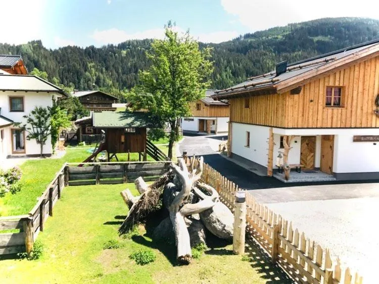 Property building in Sieglhub Chalets - Appartements - Hotel