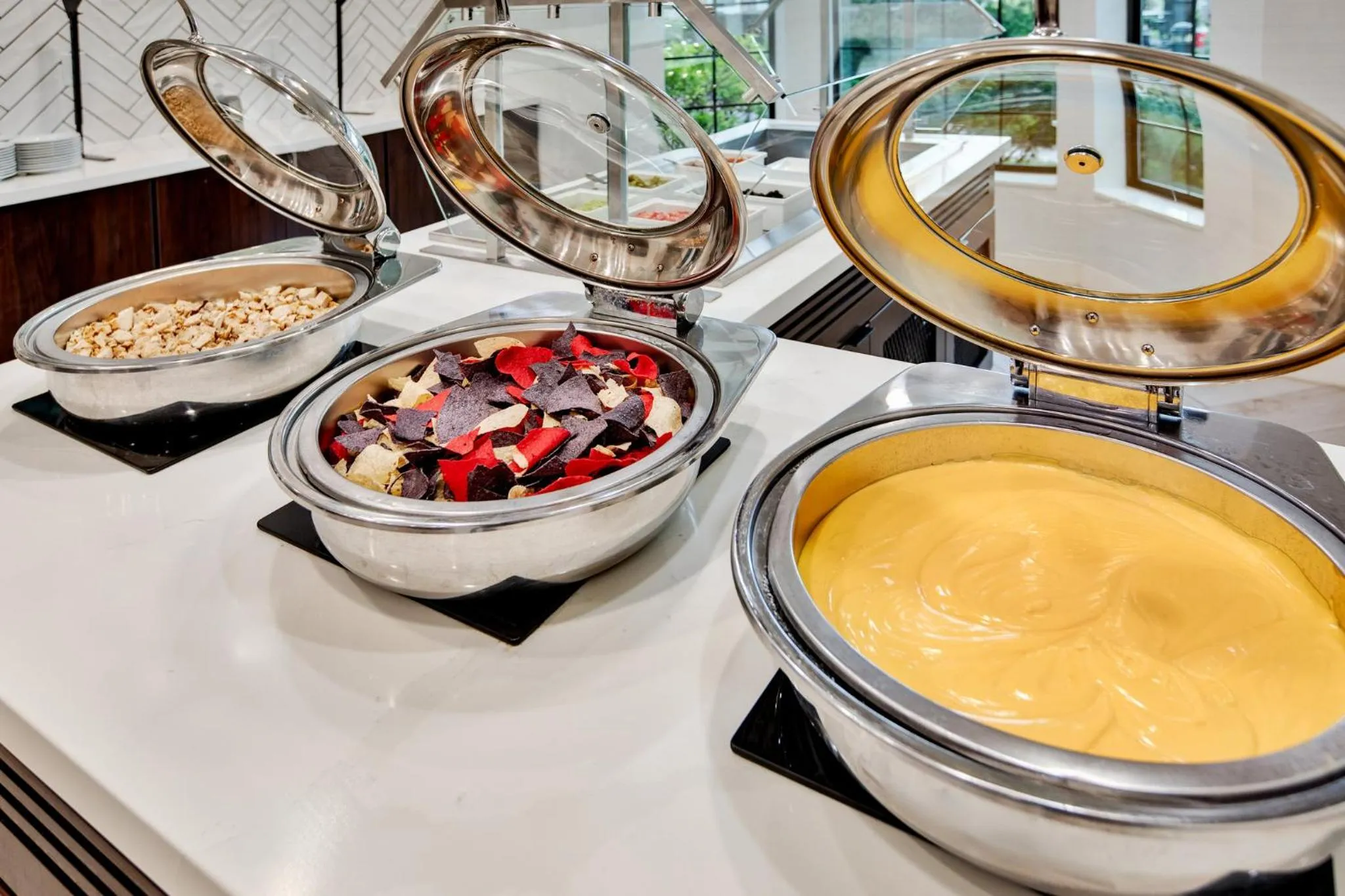 Restaurant/places to eat in Staybridge Suites Bismarck by IHG