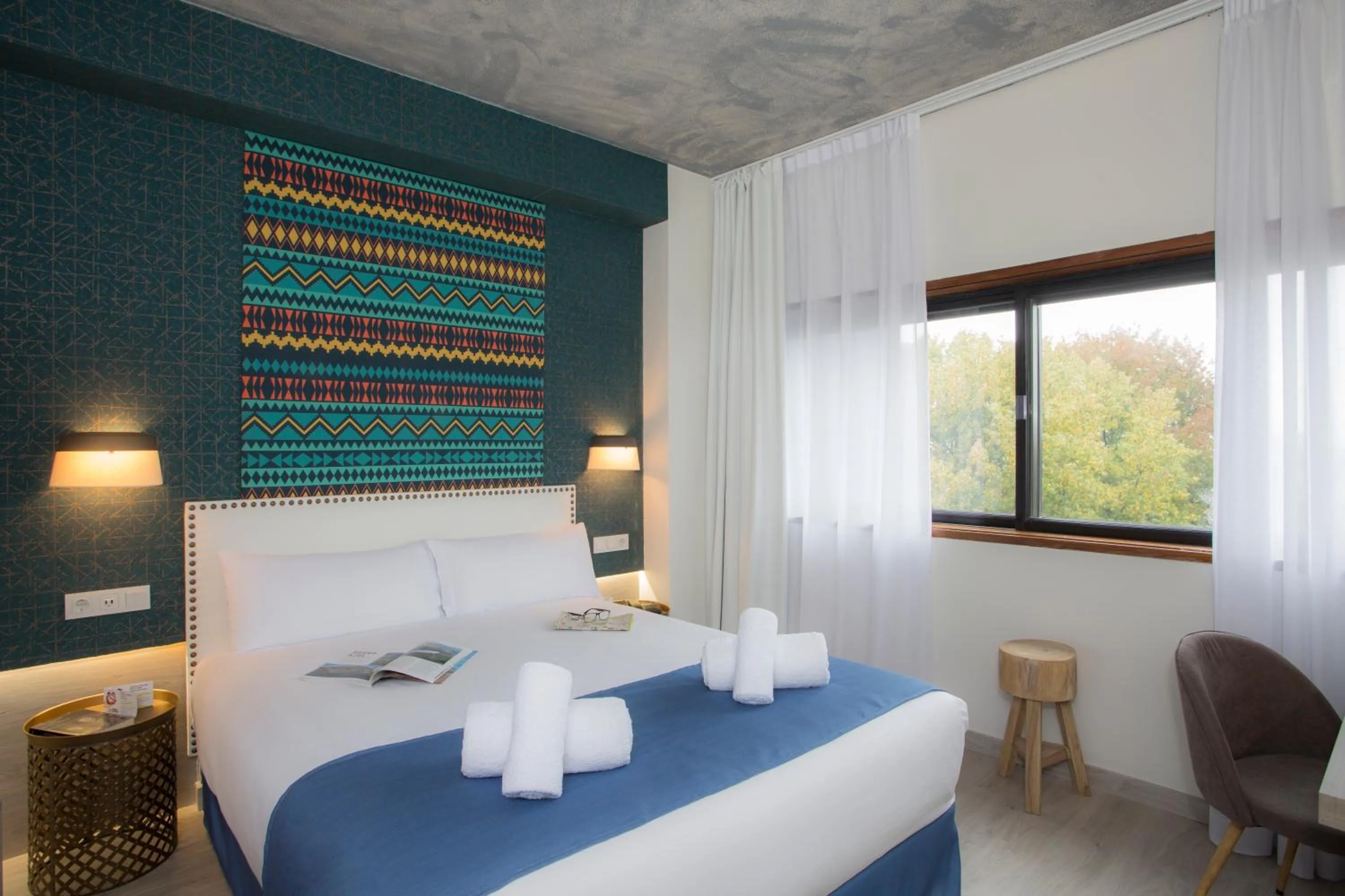 Photo of the whole room, Bed in Casual Inca Porto