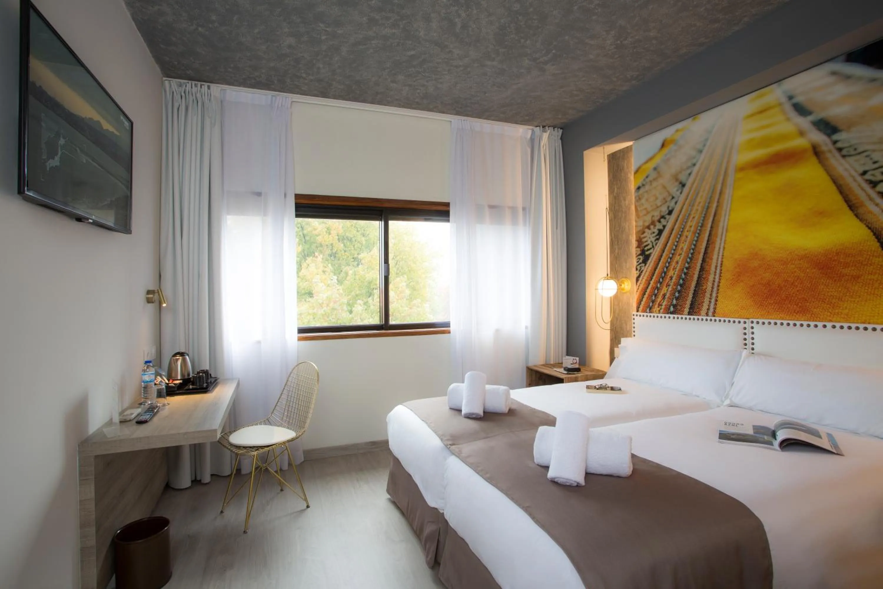 Photo of the whole room, Bed in Casual Inca Porto