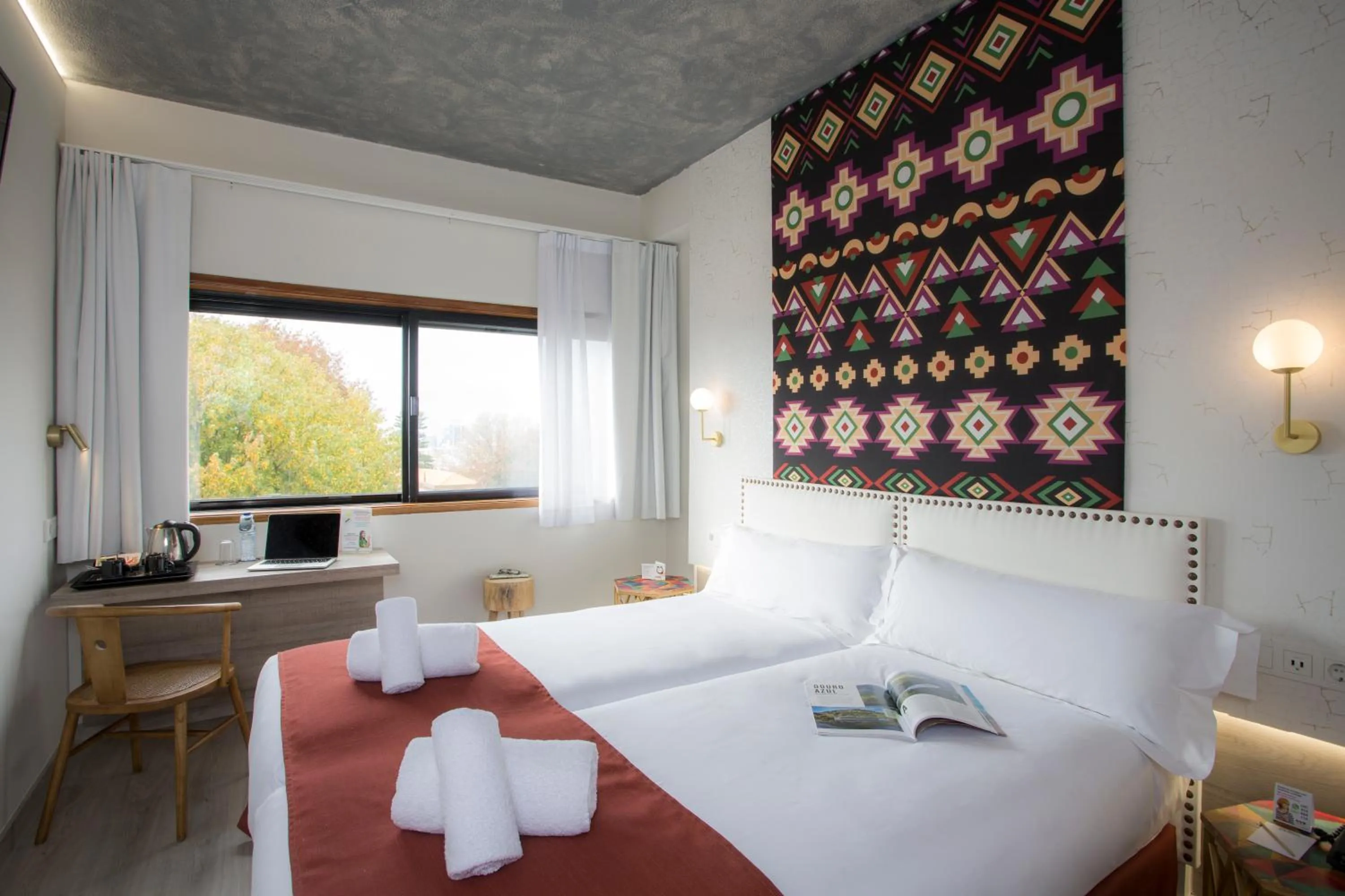 Photo of the whole room, Bed in Casual Inca Porto