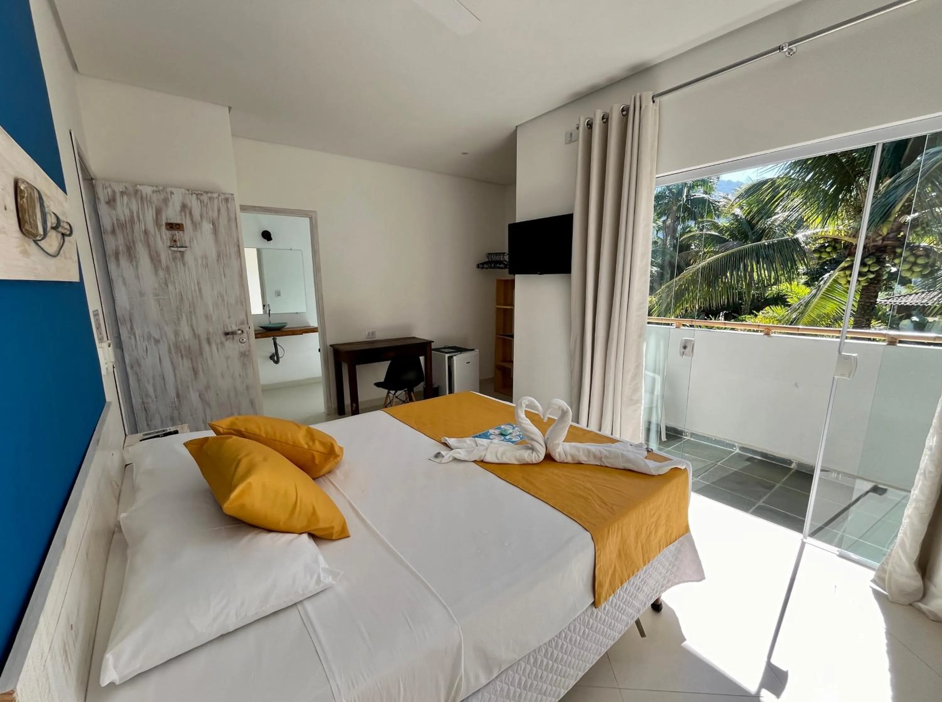 Suite with Balcony in Pousada Baía das Conchas