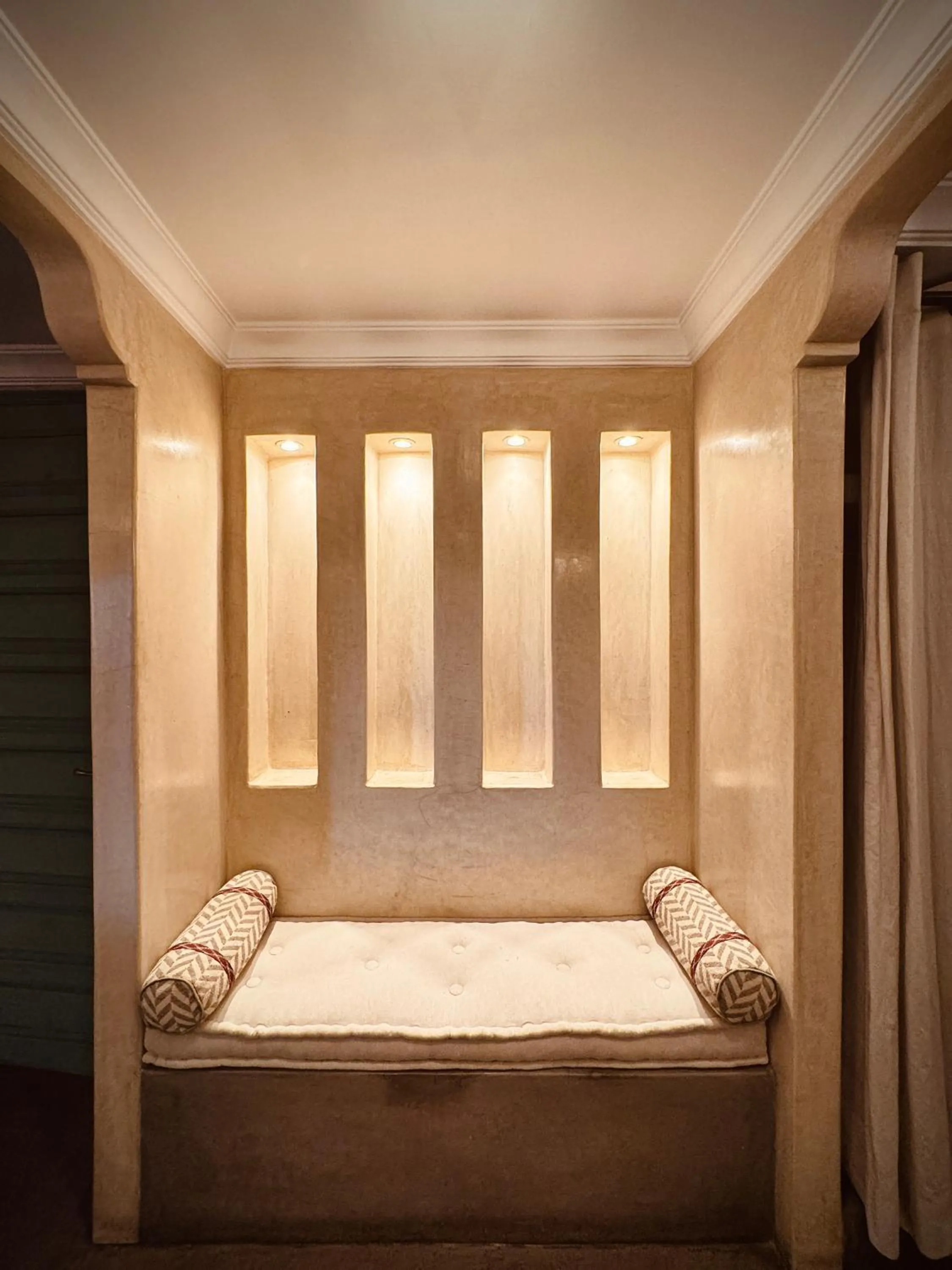 Photo of the whole room, Bed in Riad Abracadabra