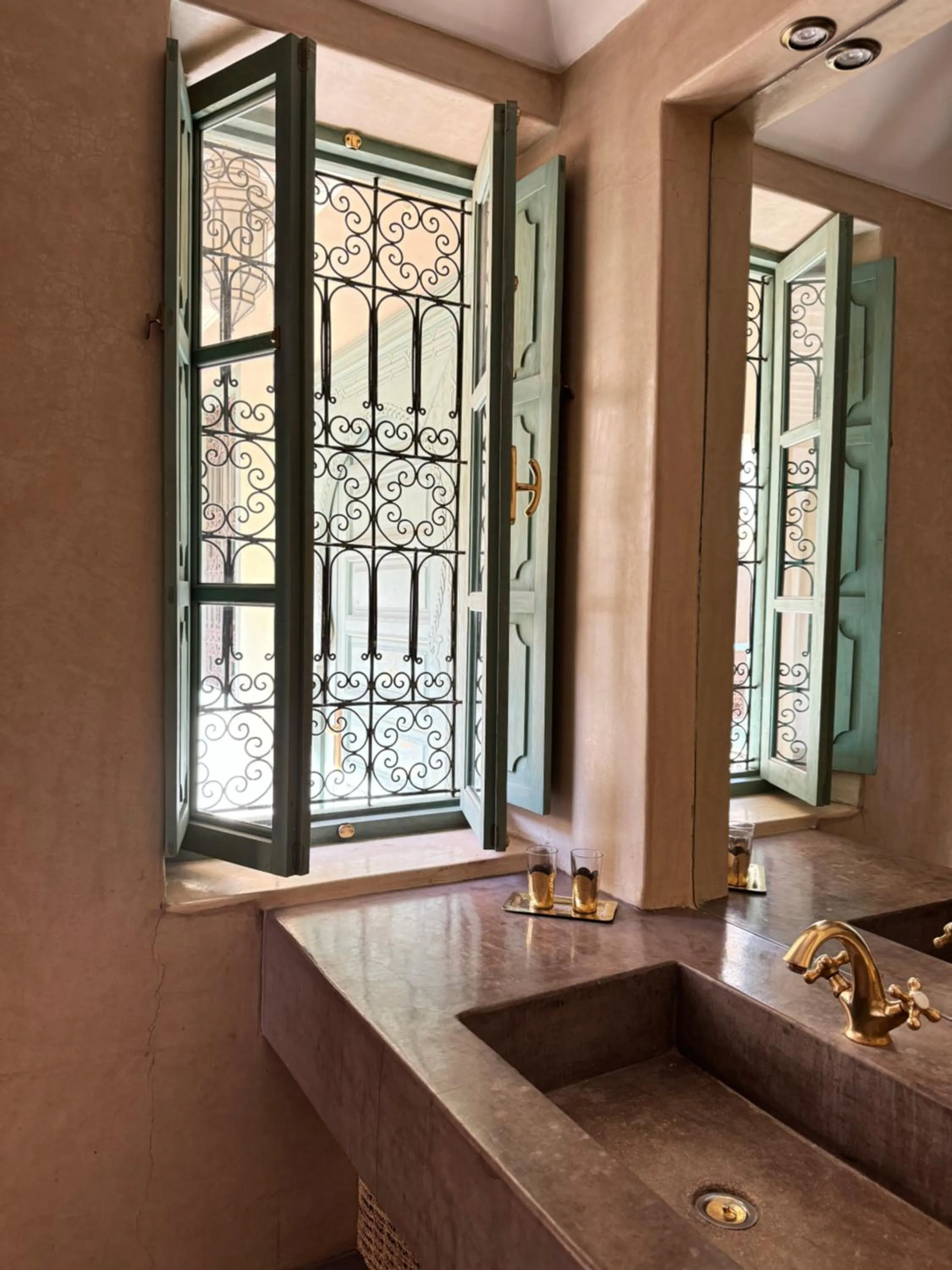 Bathroom in Riad Abracadabra