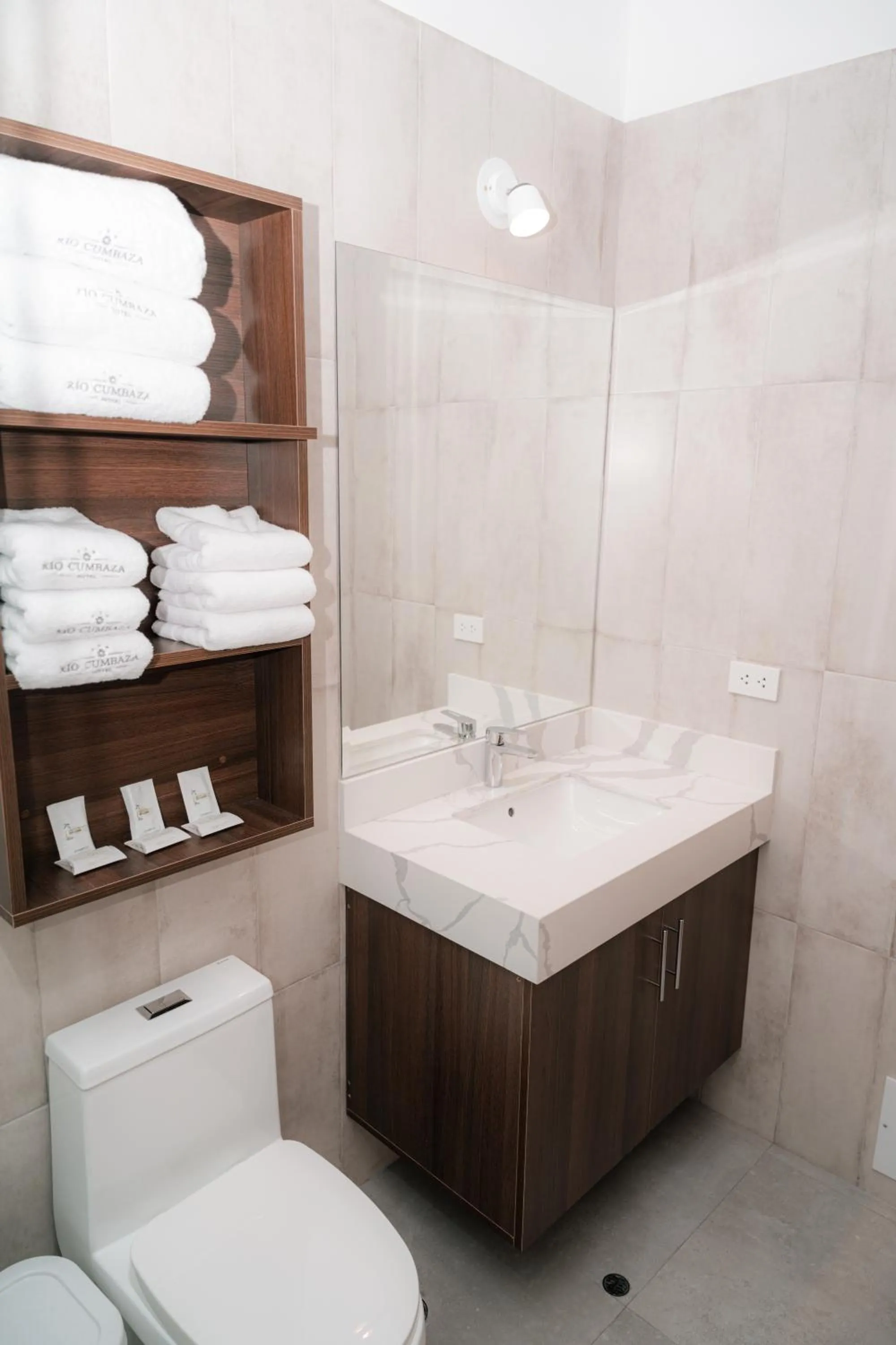 Toilet in Rio Cumbaza Hotel