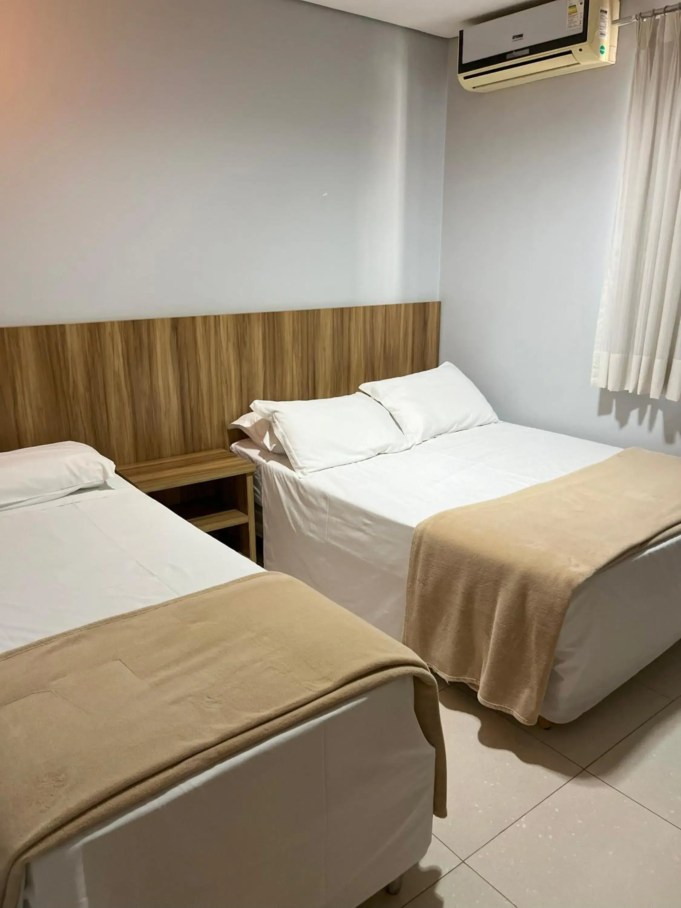 Standard Triple Room in Maximus Sottile - by Easy Hotéis Standard Triple Room in Maximus Sottile - by Easy Hotéis